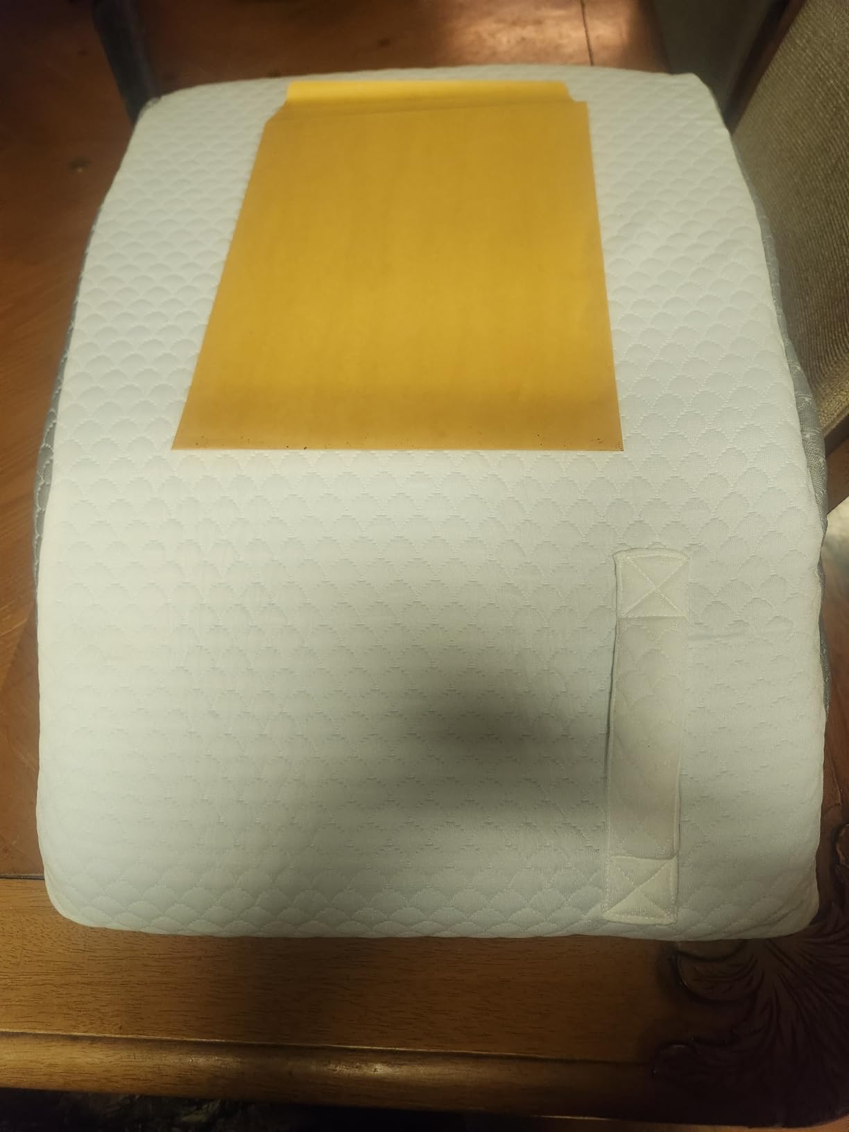 MEGCXIT Leg Pillow Elevation Blood Circulation, Leg Wedge for Elevation for Swelling, Leg Elevating Pillow for After Surgery, Memory Foam Foot Knee Pillow for Back Sleeping 23.6x16.8x8 Inch White/Grey customer photo 1