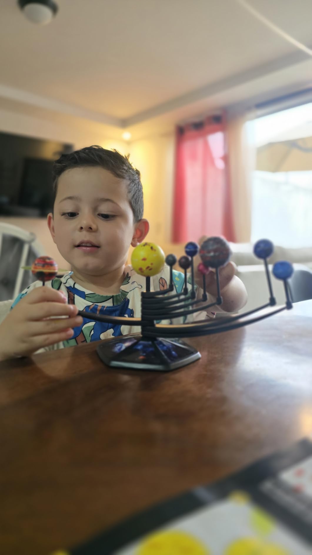 National Geographic Glow in the Dark Solar System Model for Kids Ages 8-12 - Build and Paint 3D Planets with Movable Arms, Astronomy STEM Project customer photo 1