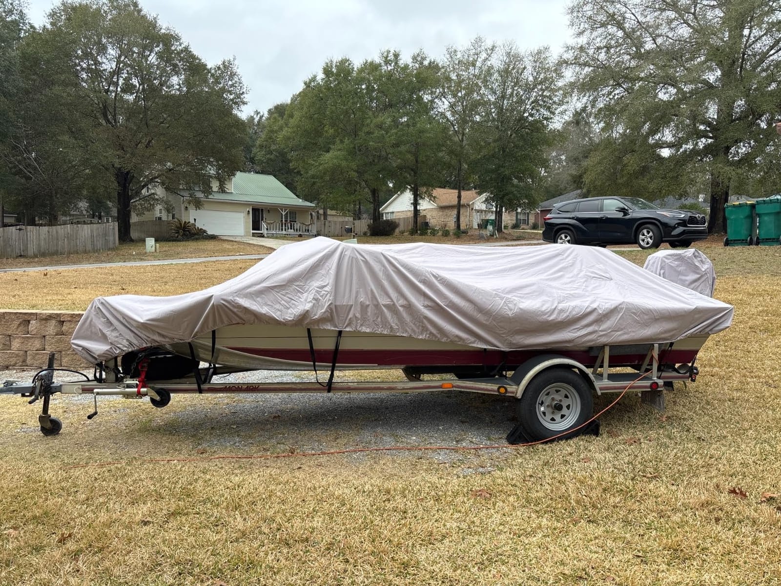 Trailerable Boat Cover 16-18ft with Outboard Motor Cover, 900D Fade Resistant Marine Canvas Waterproof Boat Covers for 16 feet 17ft 18' Foot V-Hull Bass Boat Tri-Hull Runabout Boat, Black customer photo 2