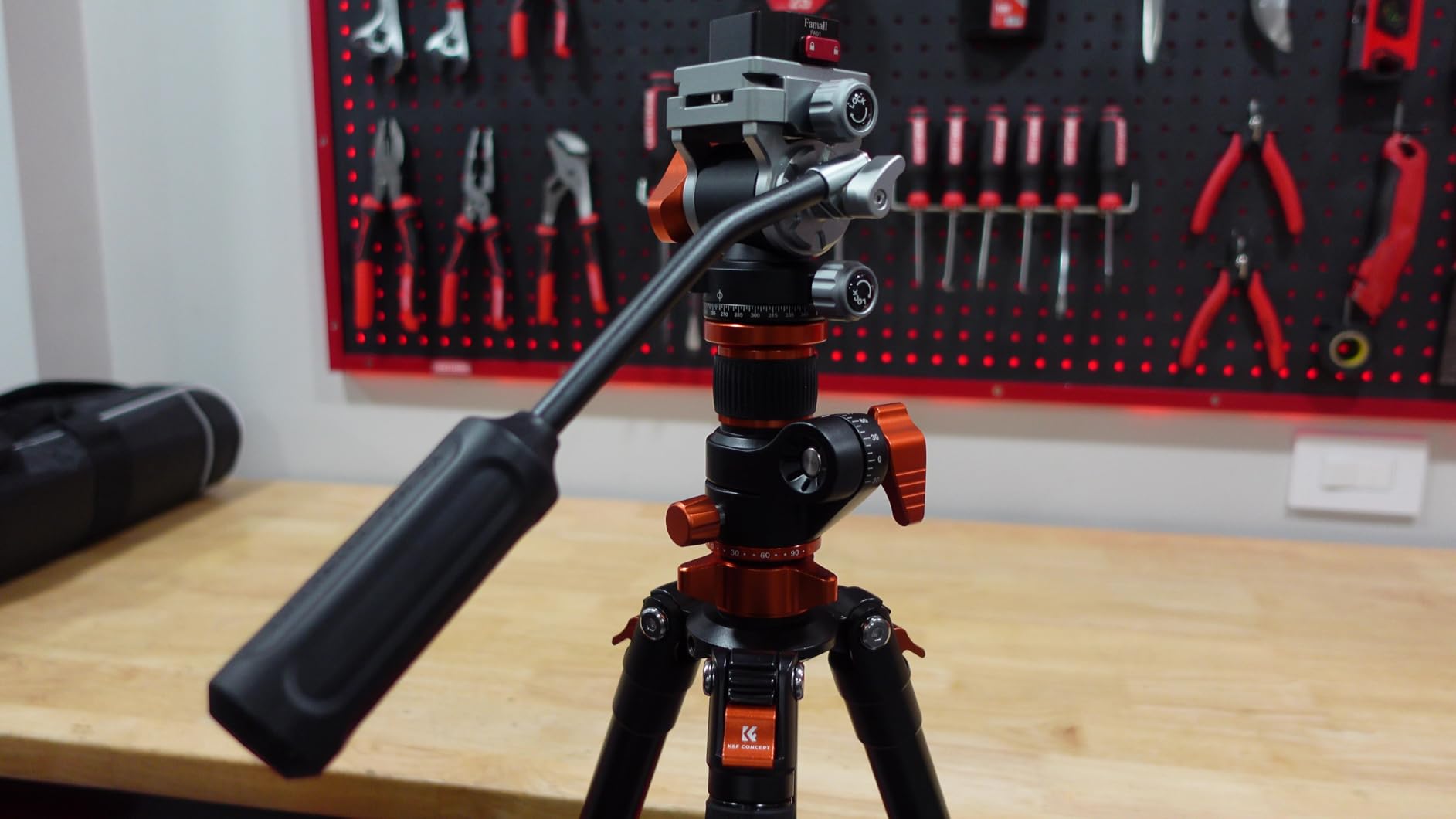 K&F CONCEPT 90''/230cm Horizontal Fluid Head Camera Tripod | Heavy Duty Overhead Shooting Video Tripods, Center Colmun, Detachable Monopod, for Indoor and Outdoor Use T254A7+FH-03 customer photo 2