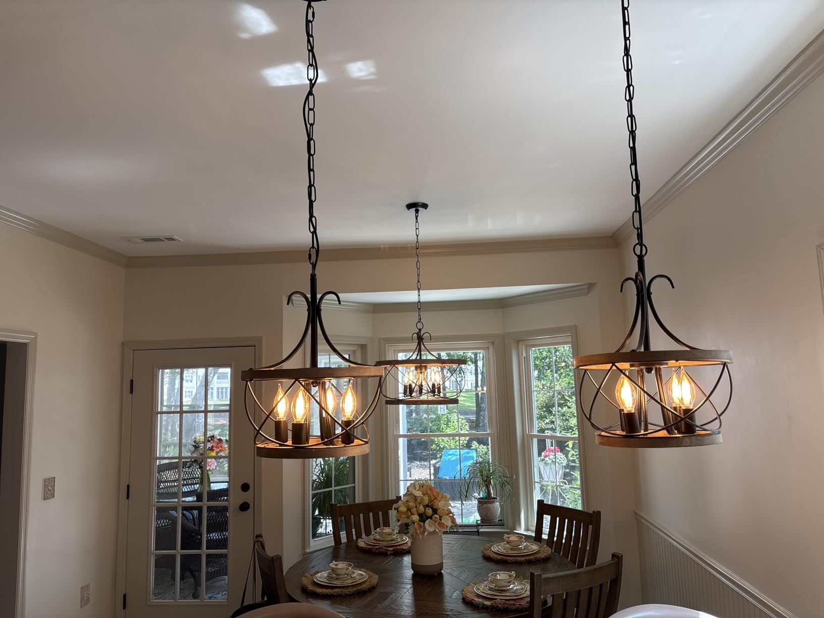 20 inch Farmhouse Chandelier, 5-Light French Country Drum Chandelier Over Table | Wood Chandelier for Kitchen Island Dining Room Entryway Bedroom customer photo 1