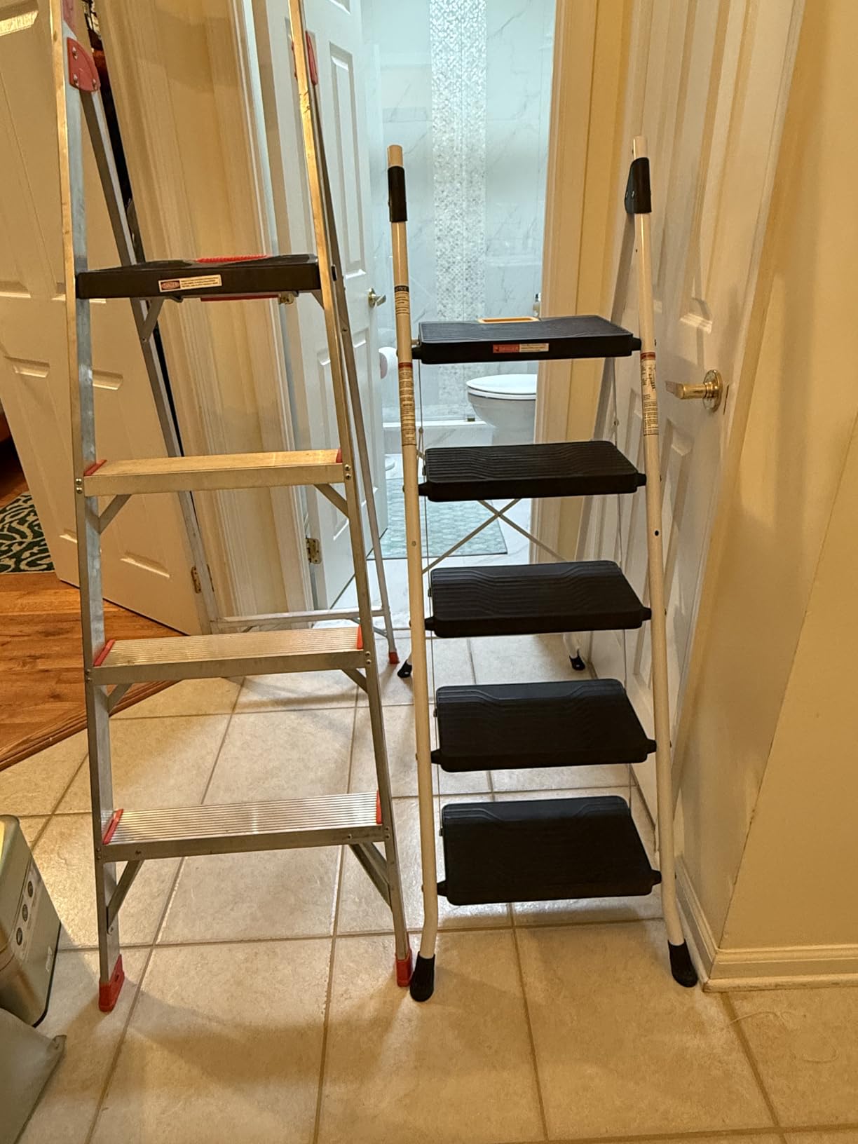 KINGRACK 5 Step Ladder, Folding Step Ladders for Home, 800lb Capacity, White | Safety Lock, Tool Tray, Non-Skid Wide Steps, Handrail, Folding Ladder for Home, Garden, Painting, Outdoor, and Garage customer photo 1