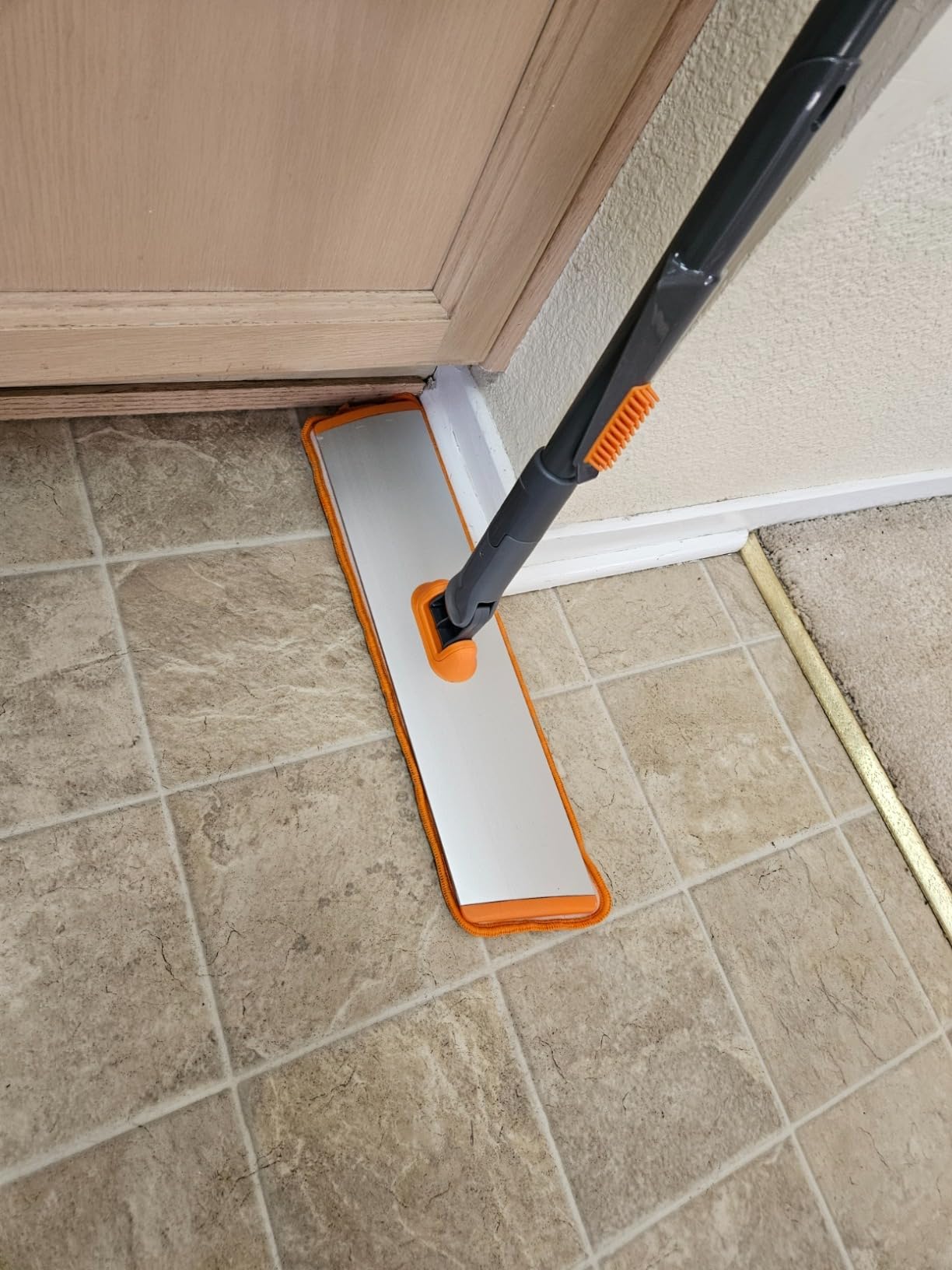 CLEANHOME Flat Mop for Hardwood & Pet Hair, 4 Washable Pads | 4 Reusable Microfiber Pads for Wet/Dry Mopping, 180 Swivel Head & 56 Handle, Pet Hair Scrubber customer photo 1