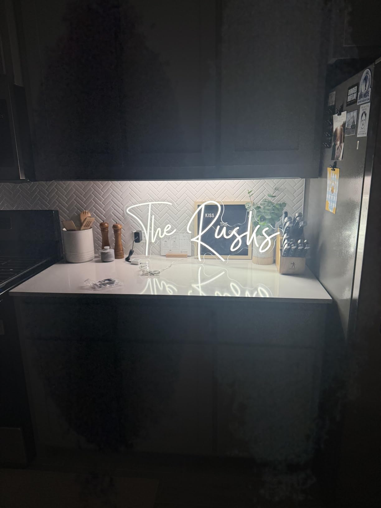 CIONAOR Custom Neon Sign, Custom LED Neon Sign Customizable for Wedding Bar Salon Beauty Business Light Up Name Sign, Personalized Neon Light Suitable for Events Birthday Gifts Decorations customer photo 1