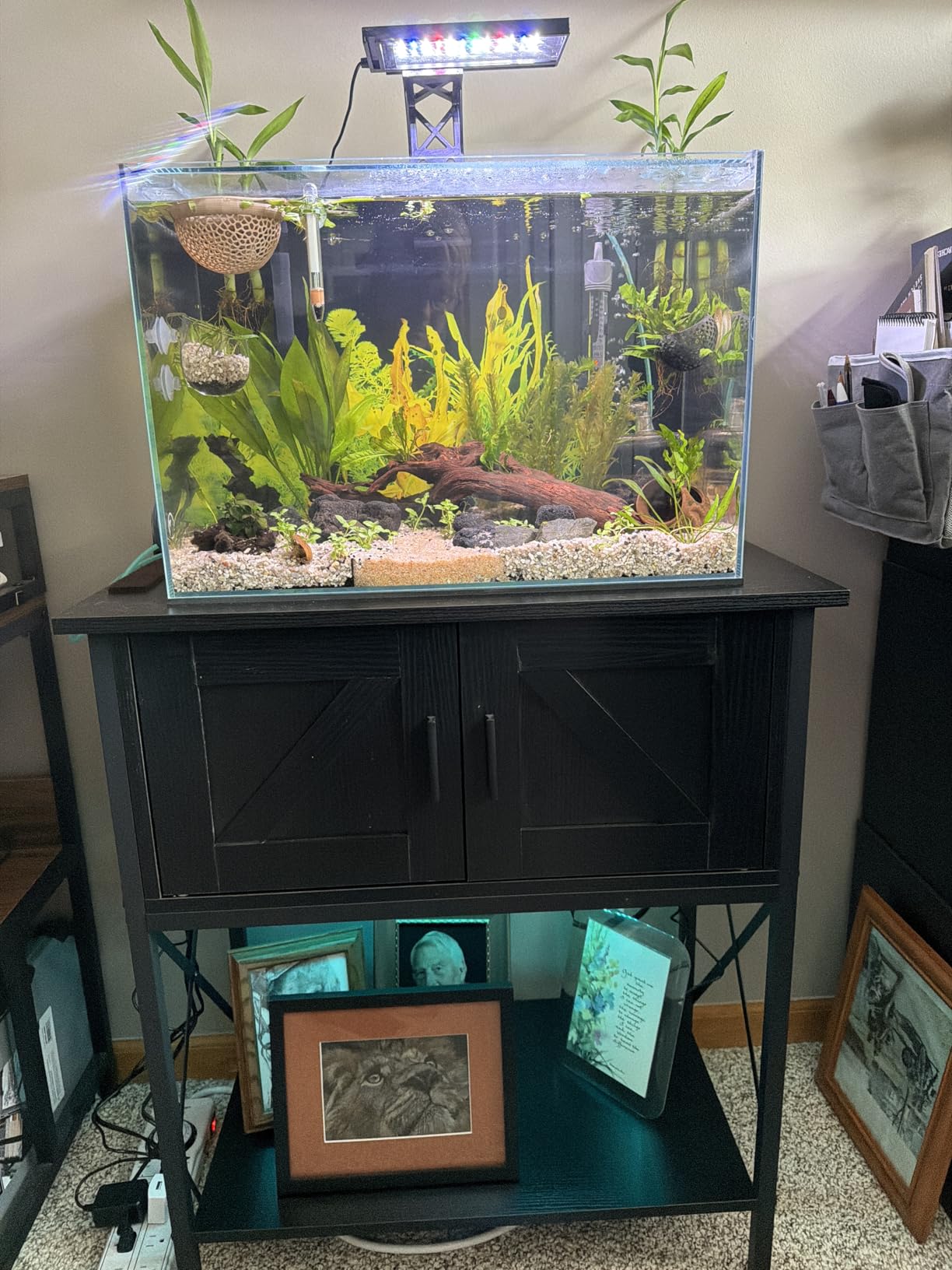 HOOBRO 20 Gallon Fish Tank Stand with Power Outlets and LED Light, Metal Frame Aquarium Stand, Reptile, Turtle Tank Stand with Cabinet Storage, 27.6
