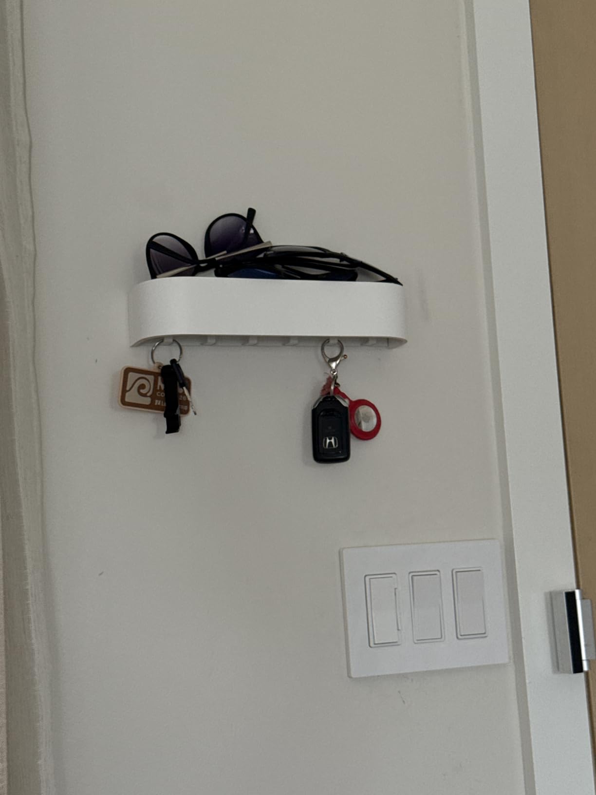Kazai. Key Holder 'Toke' | Minimalist Key Hook Design from Berlin | Modern Key Holder Wall Mount with Wooden Shelf | Key Rack for Wall as Entryway Organizer | Walnut customer photo 2
