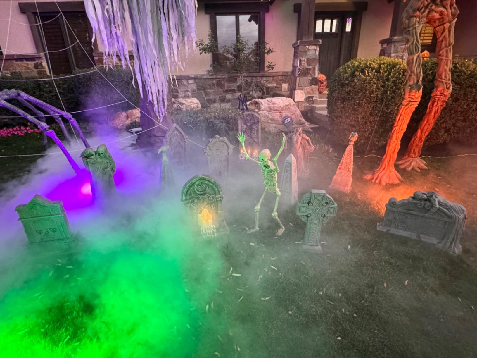 Fog Machine Low Lying, 1500W Smoke Machine Stage Fog Maker Fogger 18000CFM with Remote & Wired control for Halloween Wedding Party Stage Effect customer photo 1