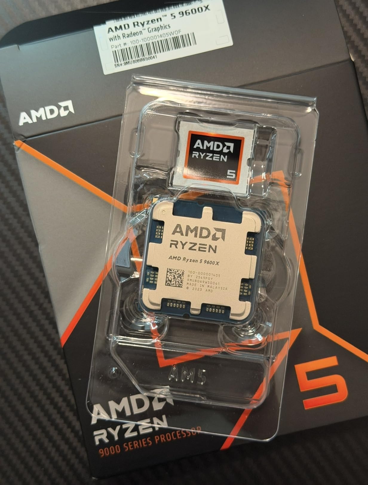 AMD Ryzen 5 9600X 6-Core, 12-Thread Unlocked Desktop Processor customer photo 2