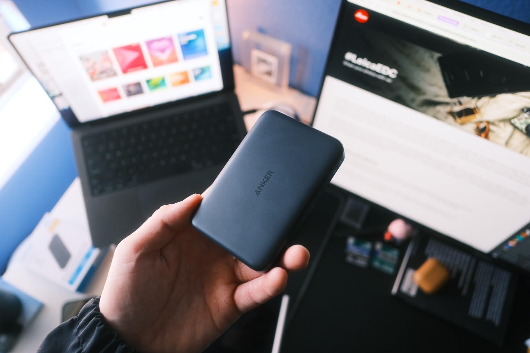 Anker MagGo Power Bank, 10,000mAh Qi2-Certified 15W Portable Charger | Slim and Fast MagSafe-Compatible Battery Pack, Ergonomic Design, for iPhone 16 / 15 / 14 / 13 Series and More customer photo 2