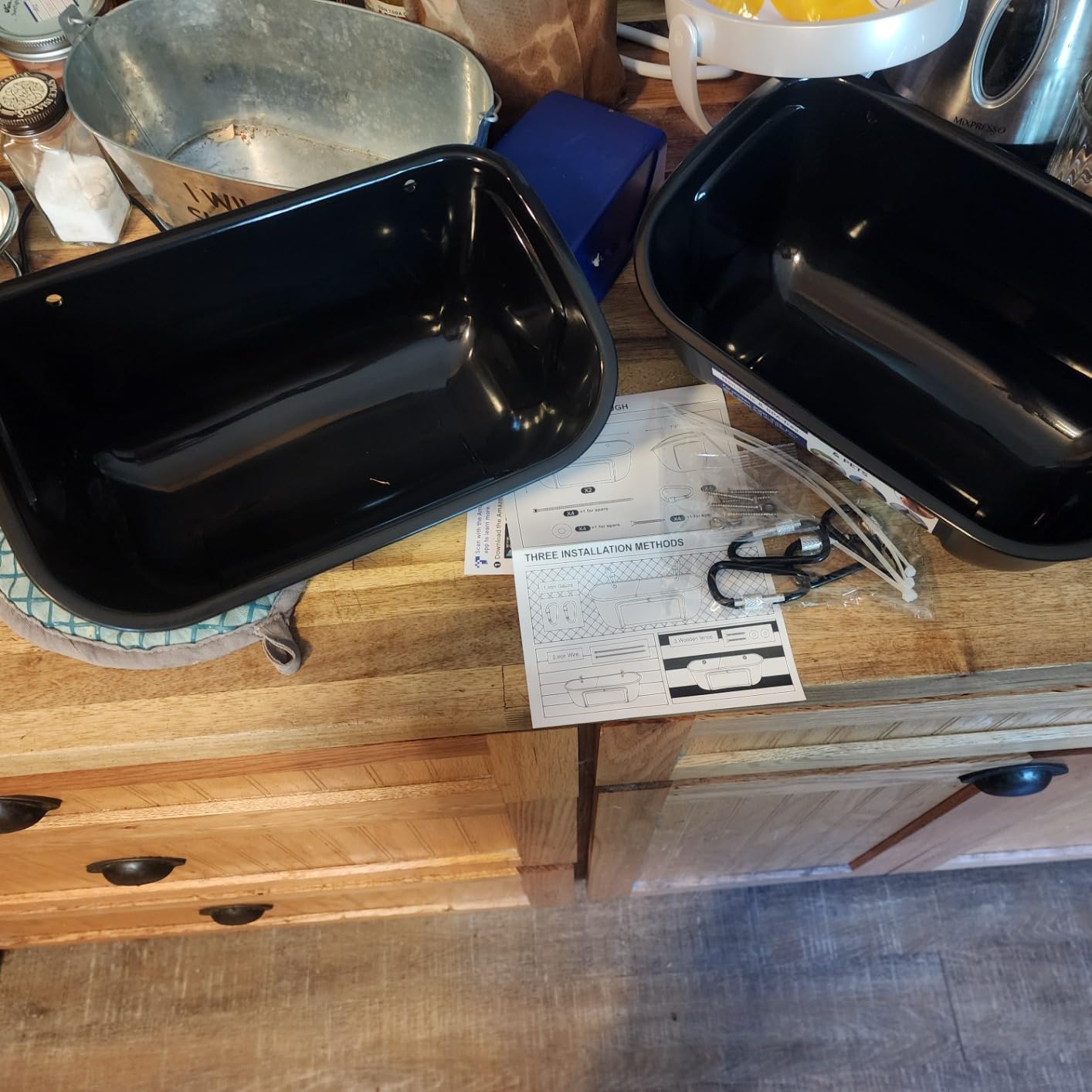 Goovilla Large Feed Trough, Hanging or Screw-in, 2 Pack 9 Quart, Blue | With Clips and Screw, Goat Feeder Supplies, Dog Horse Hog Pig Livestock Poultry Plastic Feeder Trough Bucket for Large Animal customer photo 1