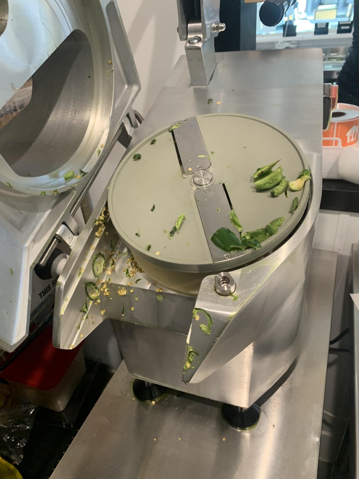 VEVOR Commercial Food Processor 550W Electric Vegetable Slicer 6 Blades, 1600 RPM Stainless Steel Vegetable Processor customer photo 2