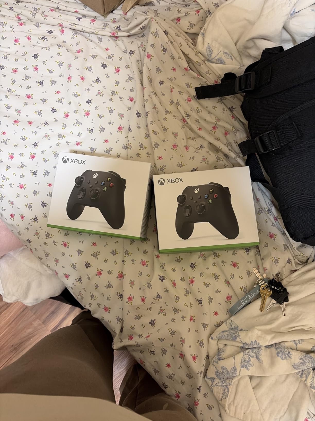 Microsoft Xbox Core Wireless Controller 2-Pack Bundle - Carbon Black - Xbox Series X|S, Xbox One, and Windows Devices customer photo 1