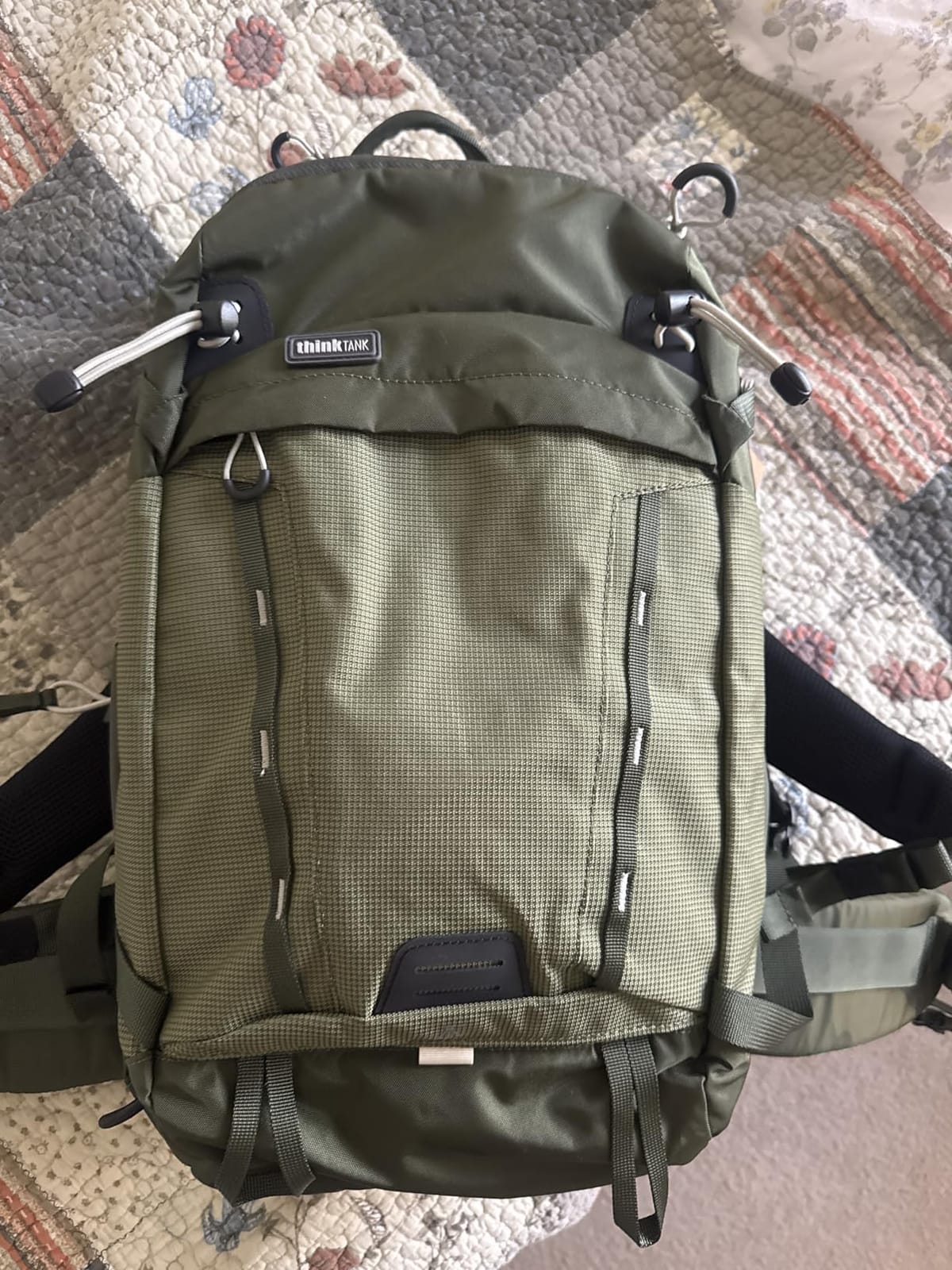 Think Tank Backlight Sprint Lightweight Slim Camera Daypack Backpack for DSLR, Mirrorless, Photography and Video - Montane Green customer photo 1