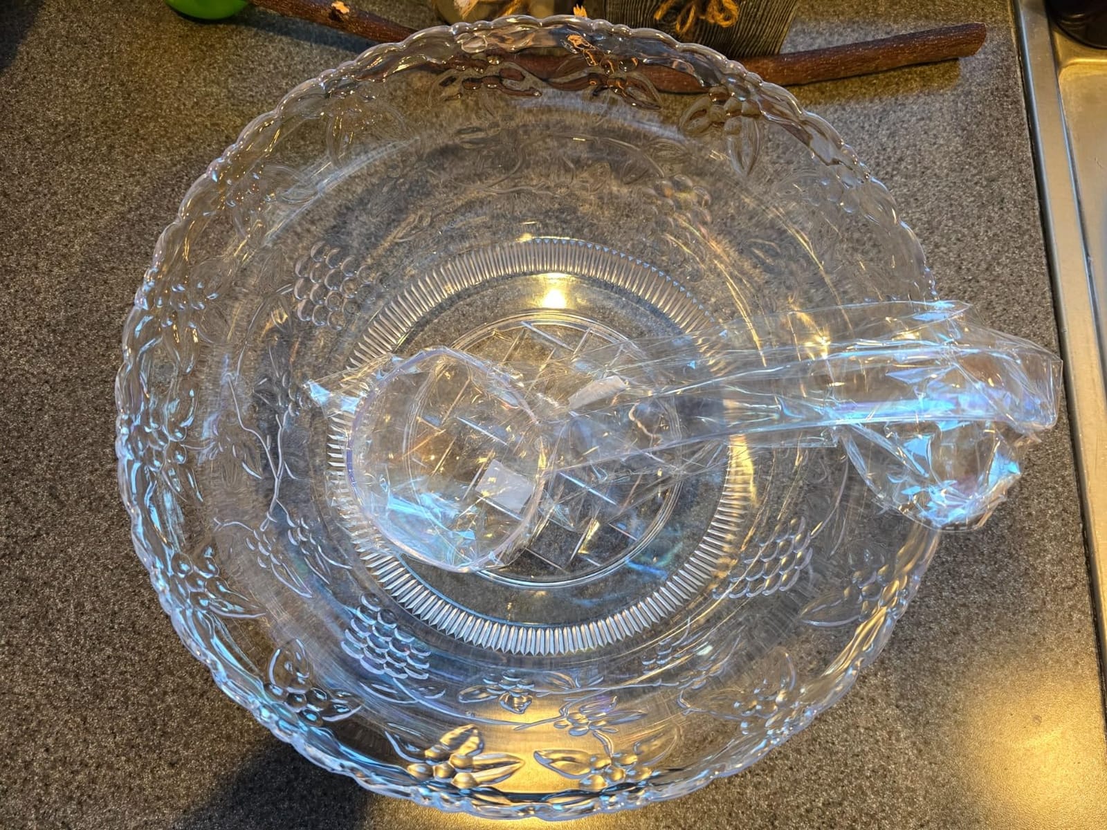 Stock Your Home Premium Plastic Punch Bowl with Ladle, Fancy Disposable Punch Bowls for Parties, Holidays, Schools, Halloween, and More, Quality Glass Like Appearance, Large Punch Bowl with Ladle Set customer photo 1