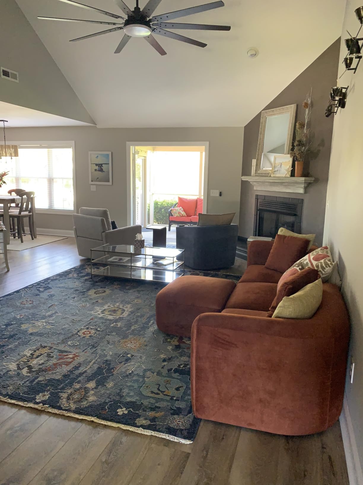 Acanva Mellow Modern Tight Curved Back Velvet Sofa, 4 Seater Modular customer photo 2