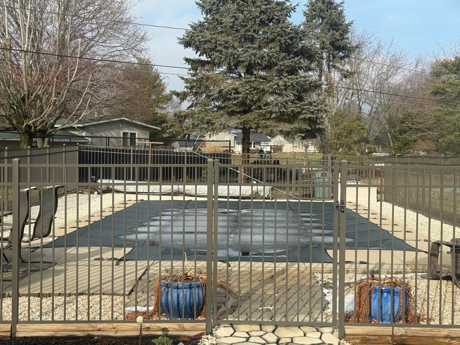 VEVOR Pool Safety Cover, Fits 16x32ft Rectangular Inground Winter Swimming Pools, with 4x8ft Center End Step, Triple Stitched, High Strength Mesh PP customer photo 1