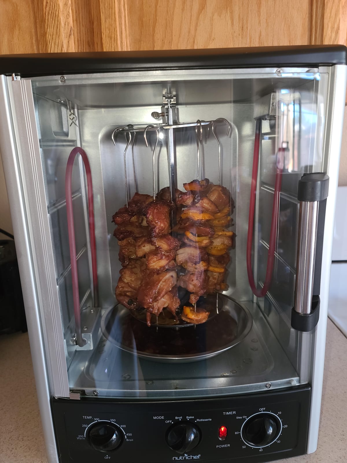 Nutrichef Vertical Countertop Oven with Rotisserie, Bake, Broil, & Kebab Rack Functions - Adjustable Settings - 2 Shelves - 1500W customer photo 1
