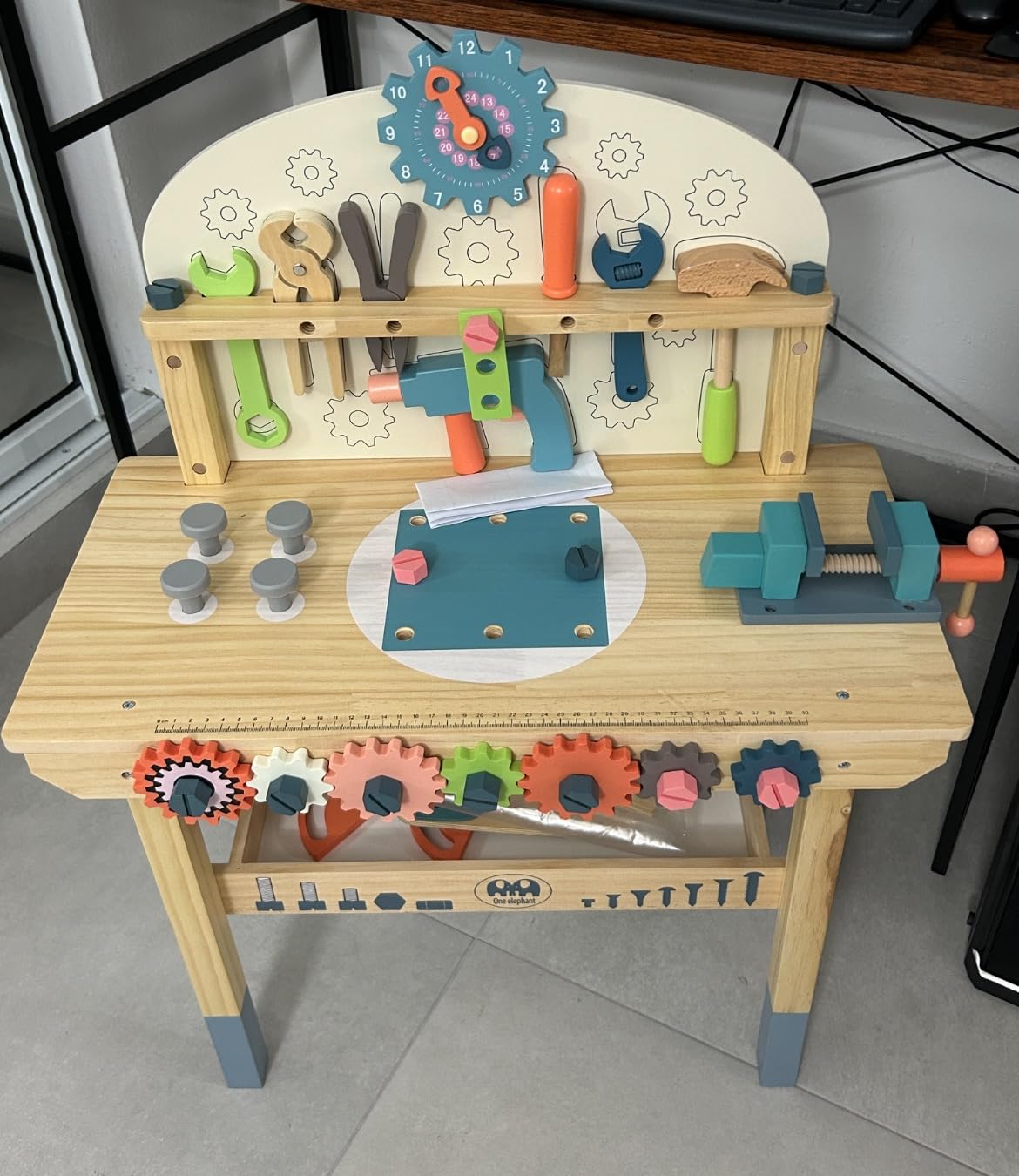 Kids Tool Set,Wooden Tools Bench with Apron Toddler Toy Workbench with Realistic Tools Electric Drill STEM Construction Toy Gifts for Age 3-9 Boys Girls customer photo 1