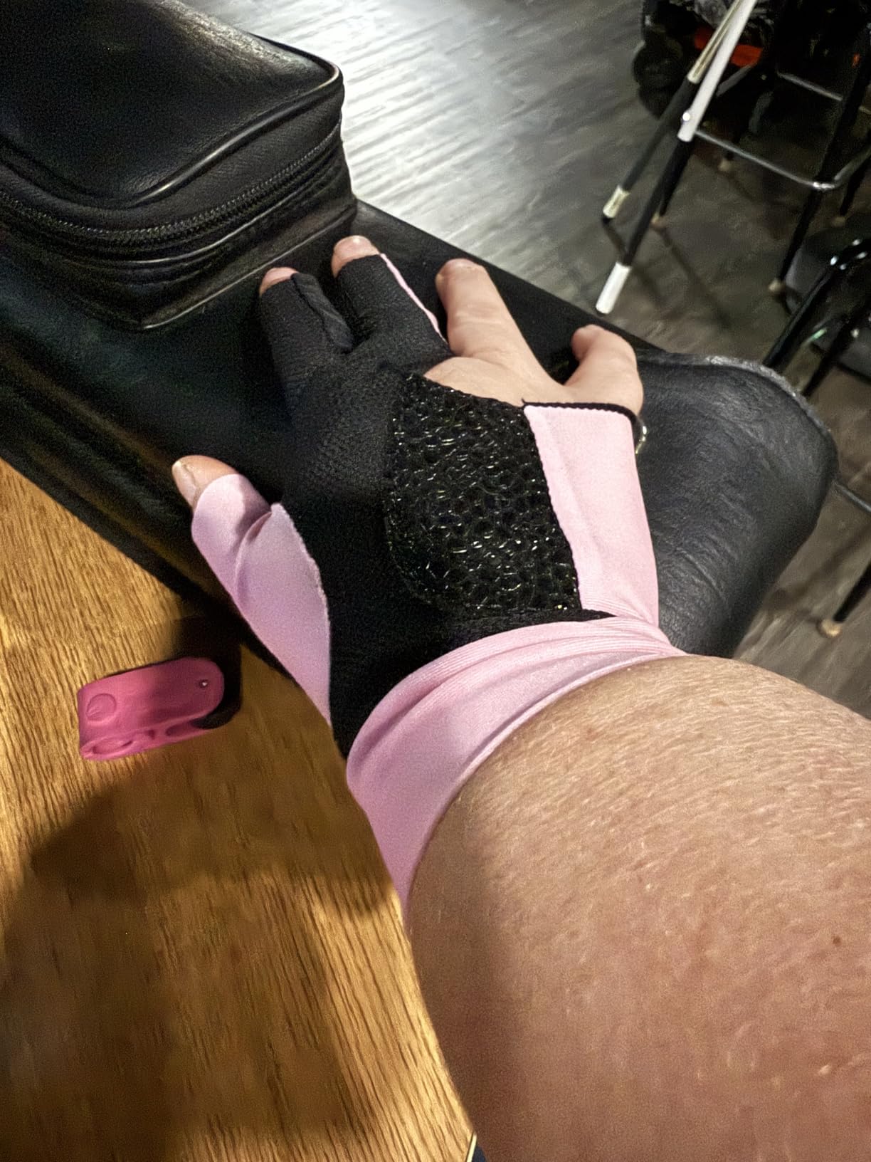 Billiard Pool Glove for Left Hand, 3-Finger Snooker Cue Glove | Breathable Mesh Palm, Smooth Stretch Back, Double-Stitched Construction, Adjustable Wrist Strap, One Left-Hand Glove Included customer photo 2
