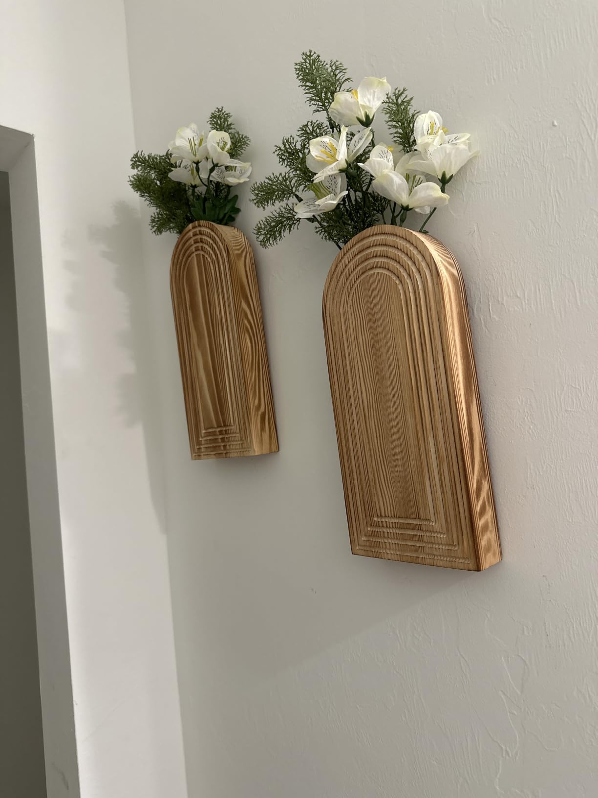 Dnnnii 2 Pack Wooden Wall Vase Set - Brown Finish Modern Farmhouse & Boho Wall Decor for Entryway, Hallway, Bathroom, Living Room, Dining Room, Narrow Spaces customer photo 2
