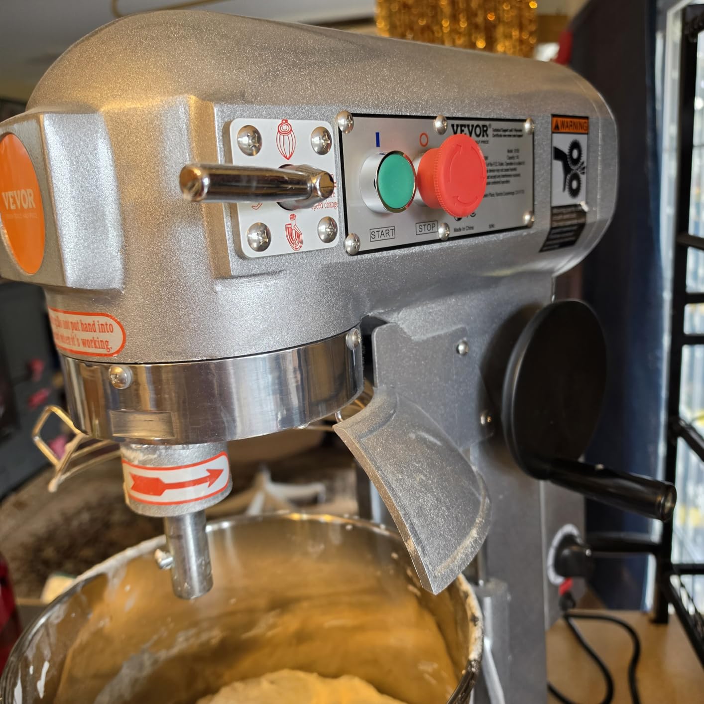 VEVOR Commercial Food Mixer, 15Qt Capacity with Timer, 500W Stainless Bowl Durable Electric Mixer for Commercial Use, 3 Speed Options 113/184/341 RPM, Includes Dough Hook & Whisk customer photo 2