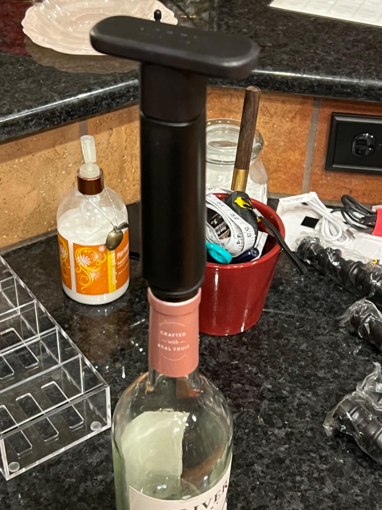 WOTOR Wine Saver Vacuum Pump with 20 Stoppers, Wine Preserver, Black | Reusable Bottle Sealer, Keeps Fresh, Ideal Accessories Gift customer photo 1