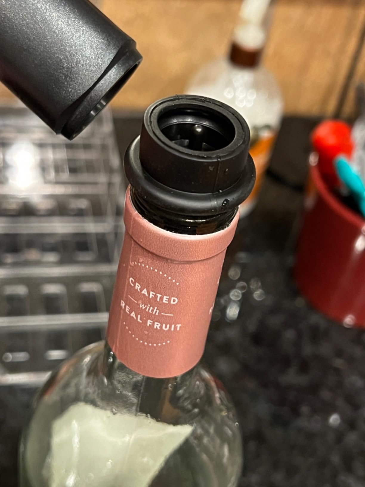 WOTOR Wine Saver Vacuum Pump with 20 Stoppers, Wine Preserver, Black | Reusable Bottle Sealer, Keeps Fresh, Ideal Accessories Gift customer photo 2