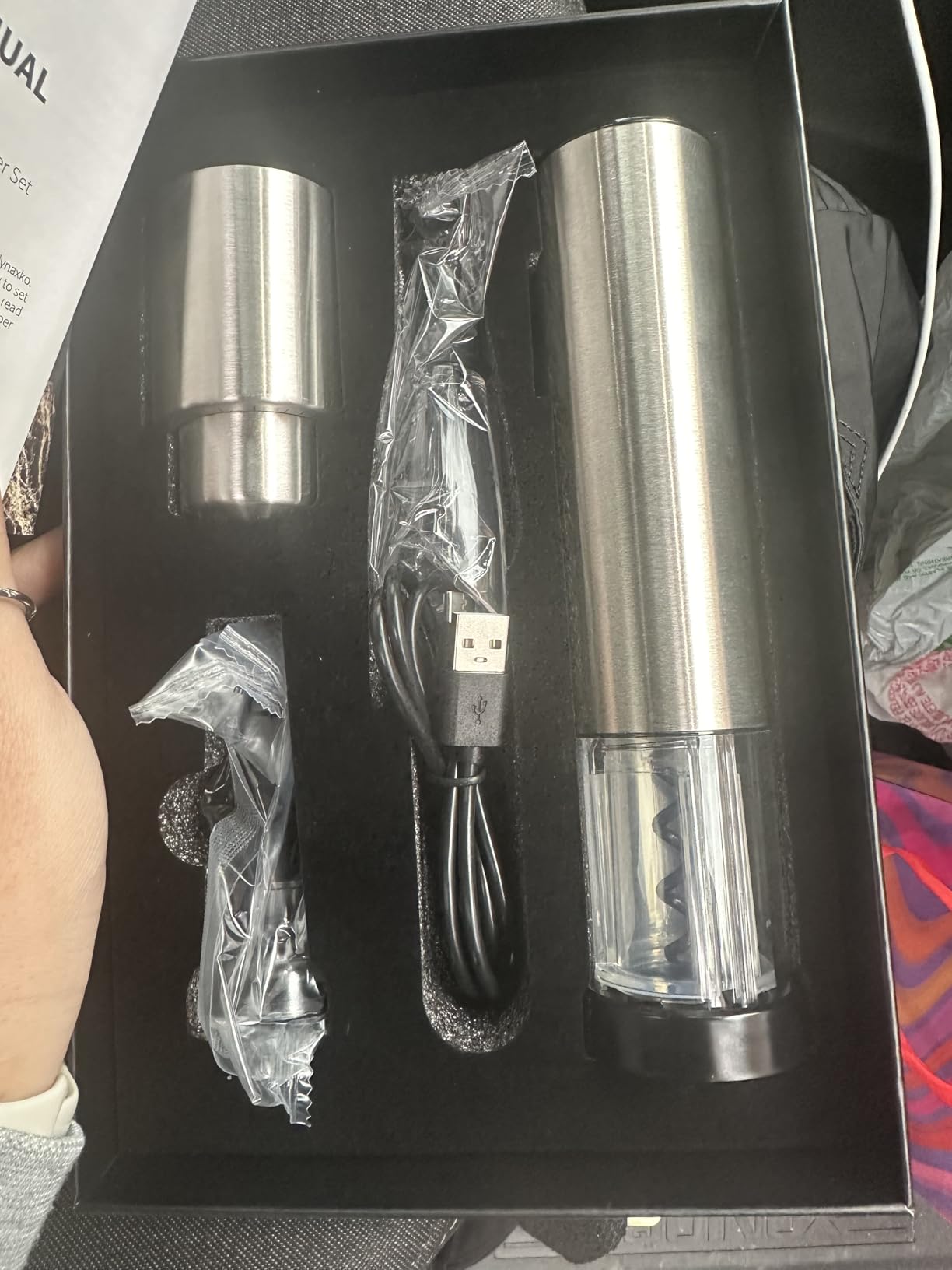 Electric Wine Opener Set - Premium Wine Gifts with Wine Opener, Foil Cutter, Wine Aerator, Vacuum Stopper, and Elegant Gift Box - Ideal Christmas Gift for Unforgettable Moments customer photo 2