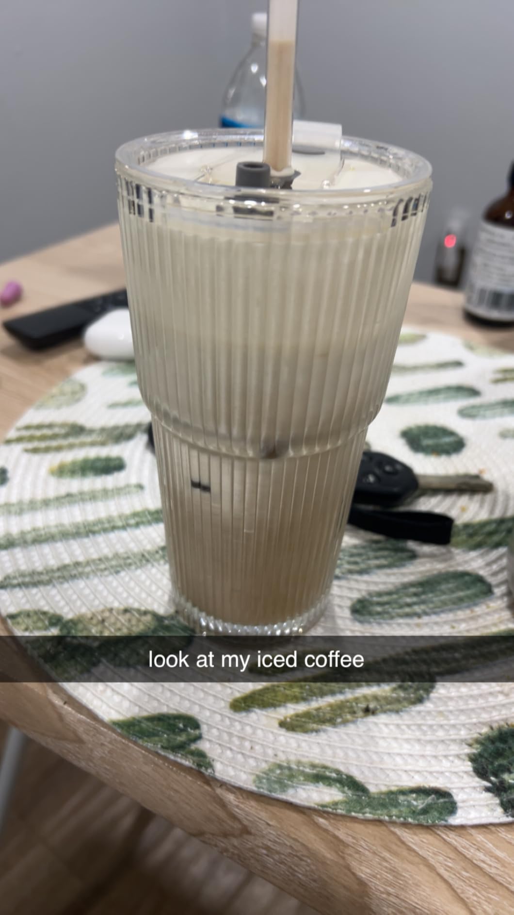 INSETLAN 20 oz Ribbed Glass Tumblers with Lids and Glass Straws - 4-Piece Glassware Set, Thickened Wall, Ideal for Iced Coffee, Smoothies, Cocktails, and Juices - Elegant and Durable Drinkware customer photo 1