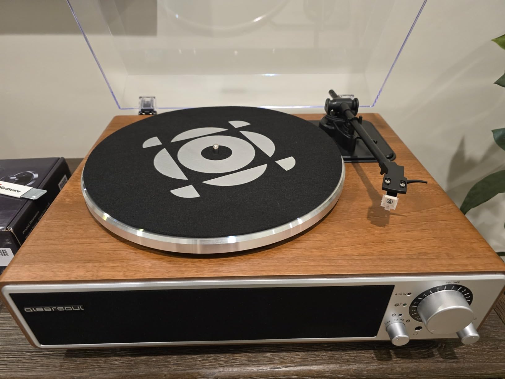 ONE-Q All-in-one Vinyl Record Player with Bluetooth 5.4 | HiFi Turntable Built-in Speakers, Phono Preamp, AT-3600L Cartridge, 33/45 RPM, Auto Off customer photo 1
