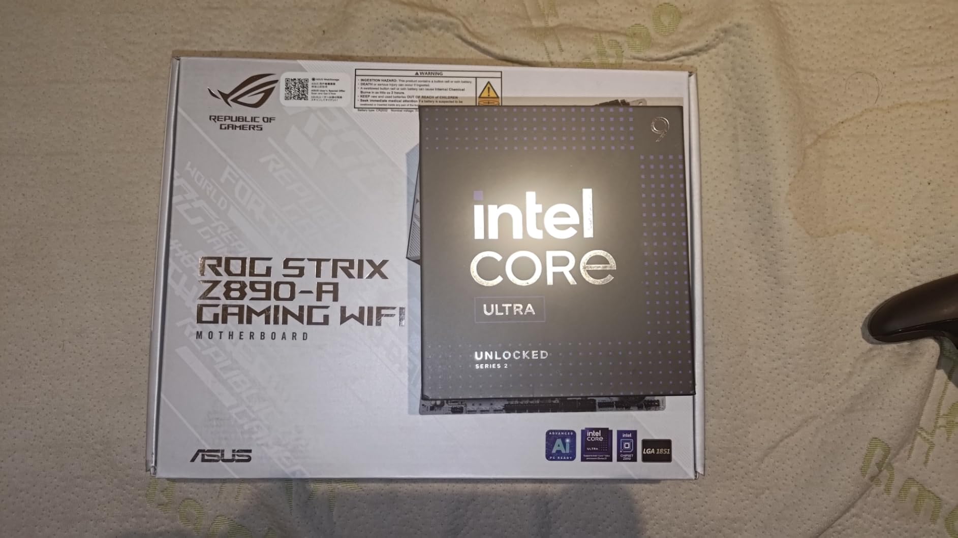 Intel Core Ultra 9 Processor 285K 24 cores (8 P-cores + 16 E-cores) up to 5.7 GHz customer photo 1