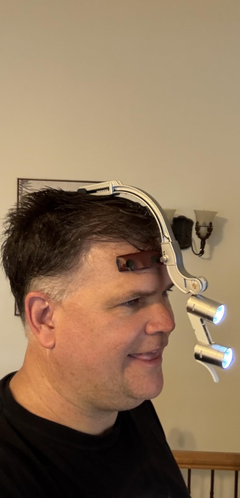 Head-Mounted Dental Loupes with LED Headlamp 3.5X 420mm Magnification, Dual Rechargeable Batteries & Ergonomic Design for Clear Vision and Comfortable Use, Black customer photo 2