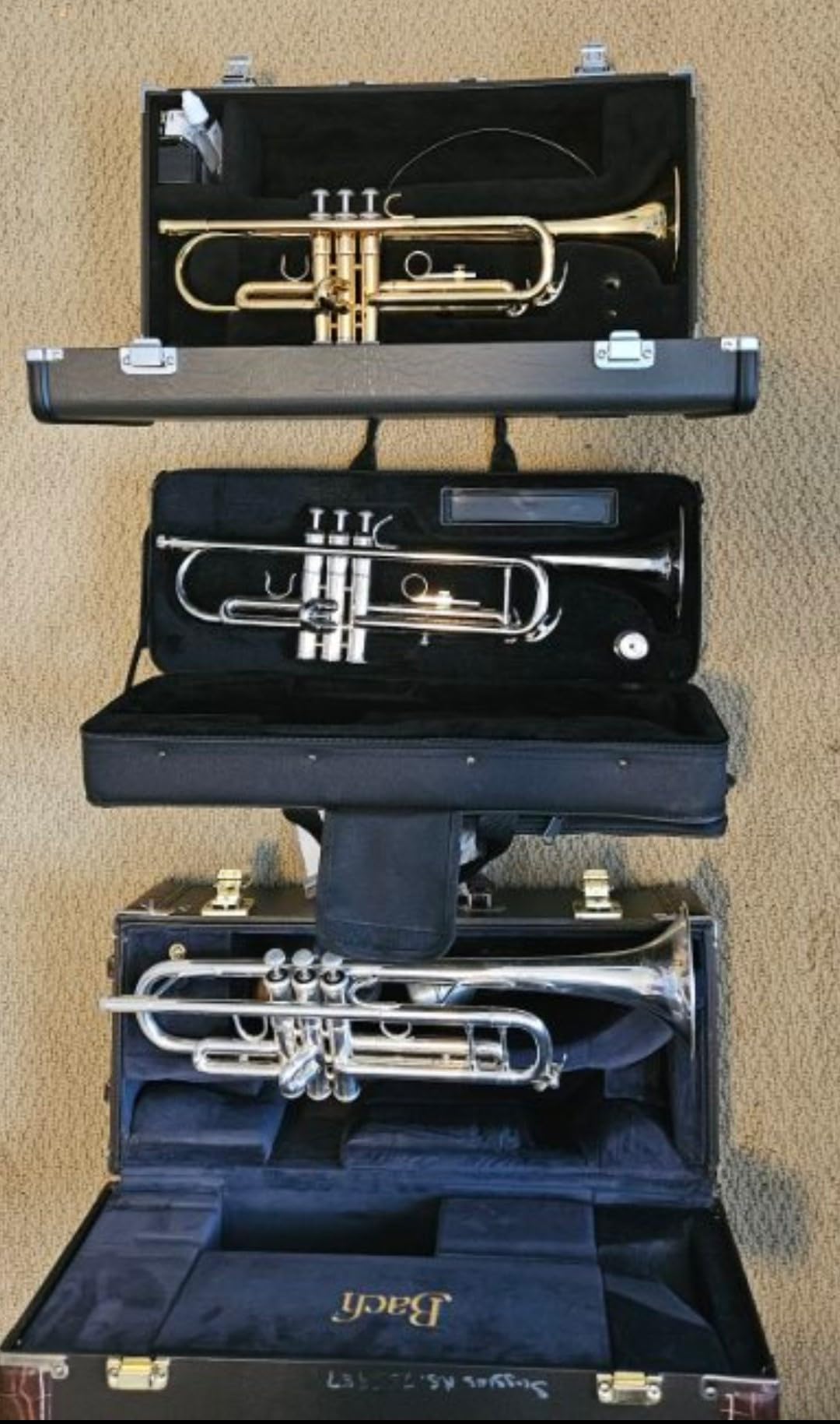 CAHAYA Bb Trumpet Instrument Brass Student Trumpet Trompeta Set Gold | Includes Hard Case, 7C Mouthpiece & Gloves. Standard Brass Trumpet Instrument for Beginner and Advanced Students customer photo 1