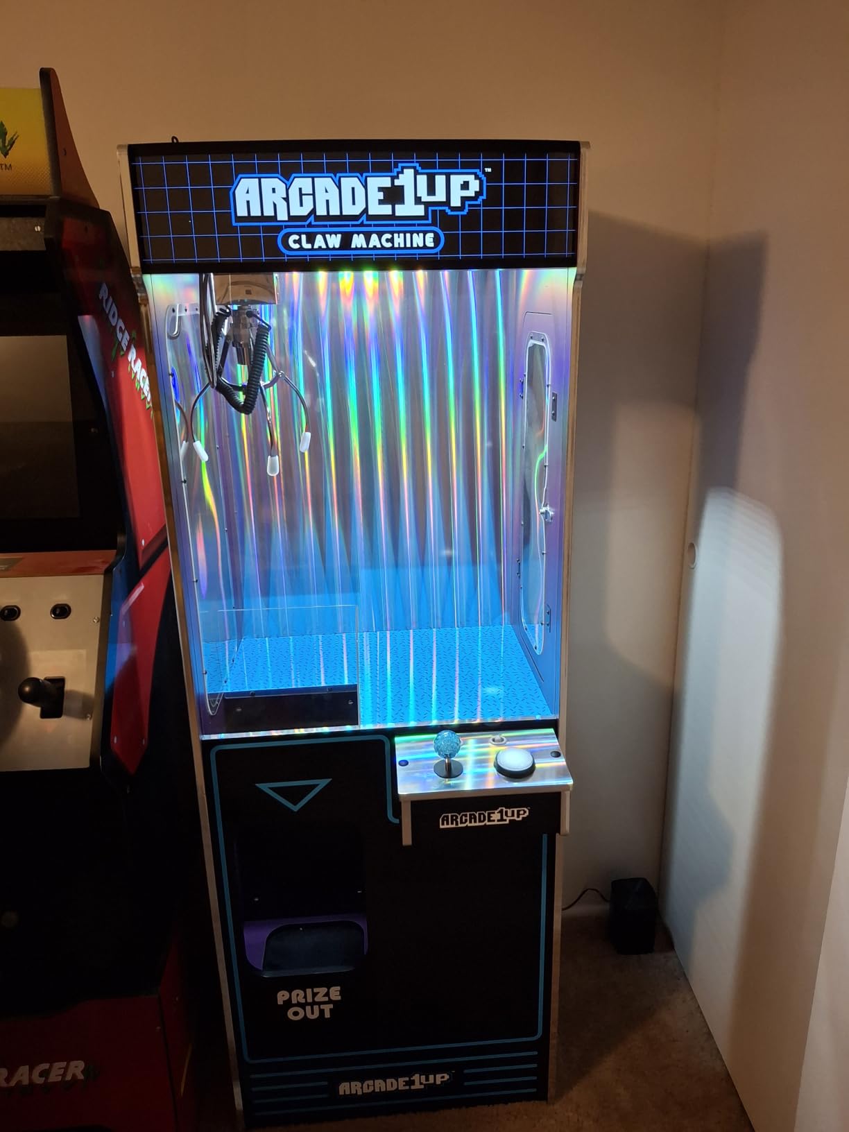 ARCADE1UP Claw Machine with 3 Levels of Difficulty, Ceiling Light | Adjustable Sound Volume for Arcade Game Room and Party Entertainment customer photo 1