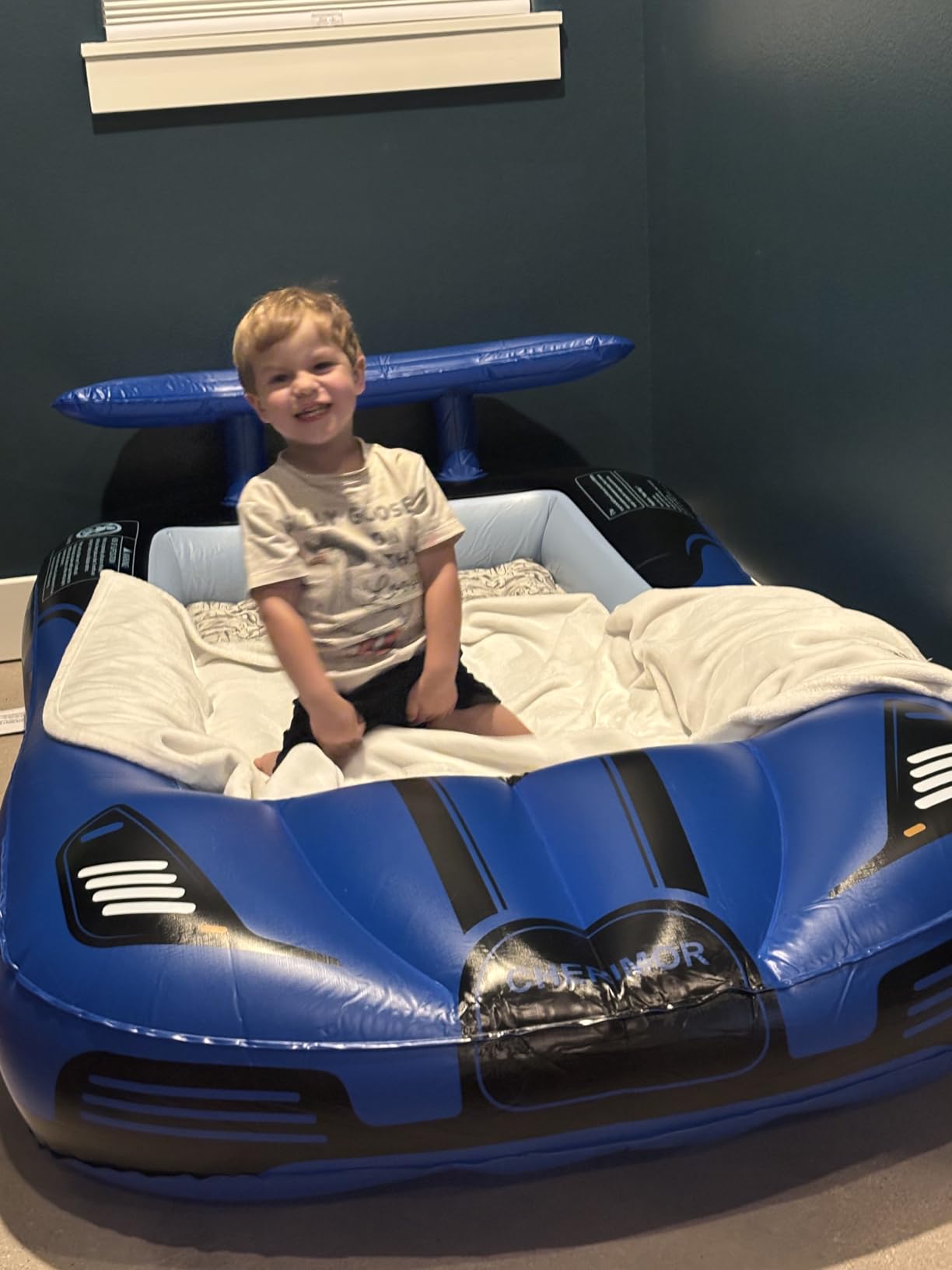 CHERIMOR Inflatable Toddler Travel Bed with 4 Safety Bumpers & Auto Pump customer photo 2