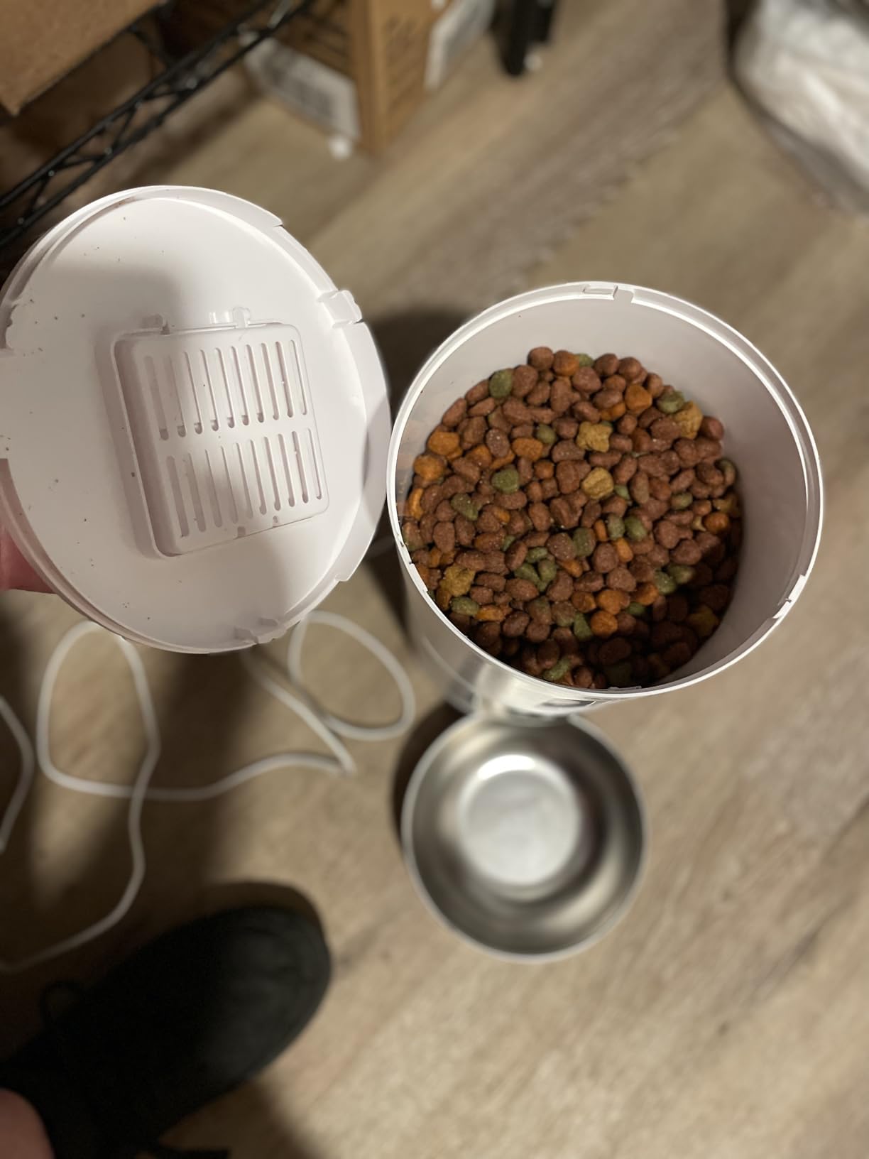 Yakry Automatic Dog Feeder with Camera - 8L/33 Cups Smart Dog Feeder customer photo 2