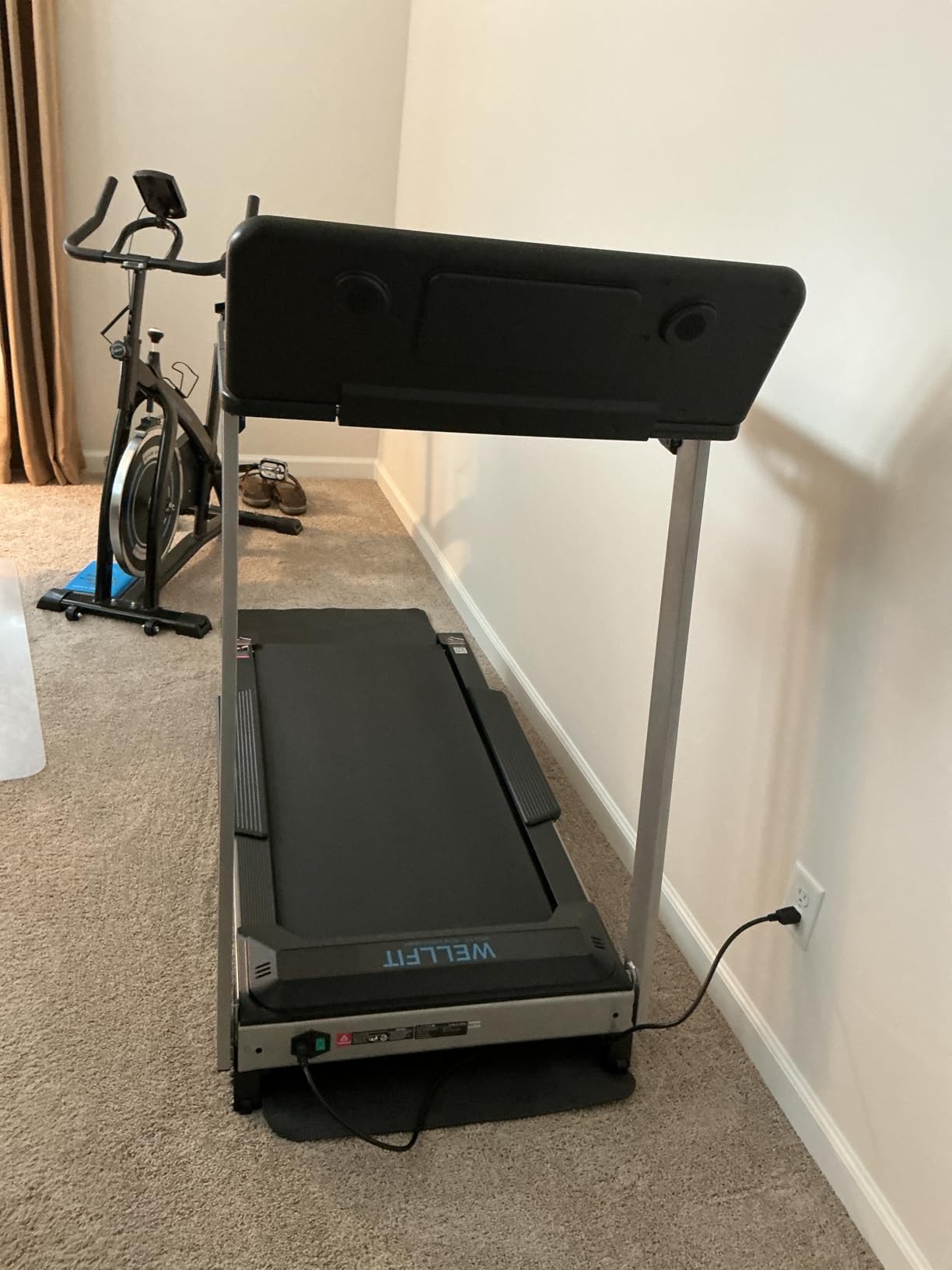 WELLFIT Treadmill for Home, 2 Level Incline Heavy Duty Treadmills | 450 lbs Capacity, 4.0 HP, 10 MPH, 20