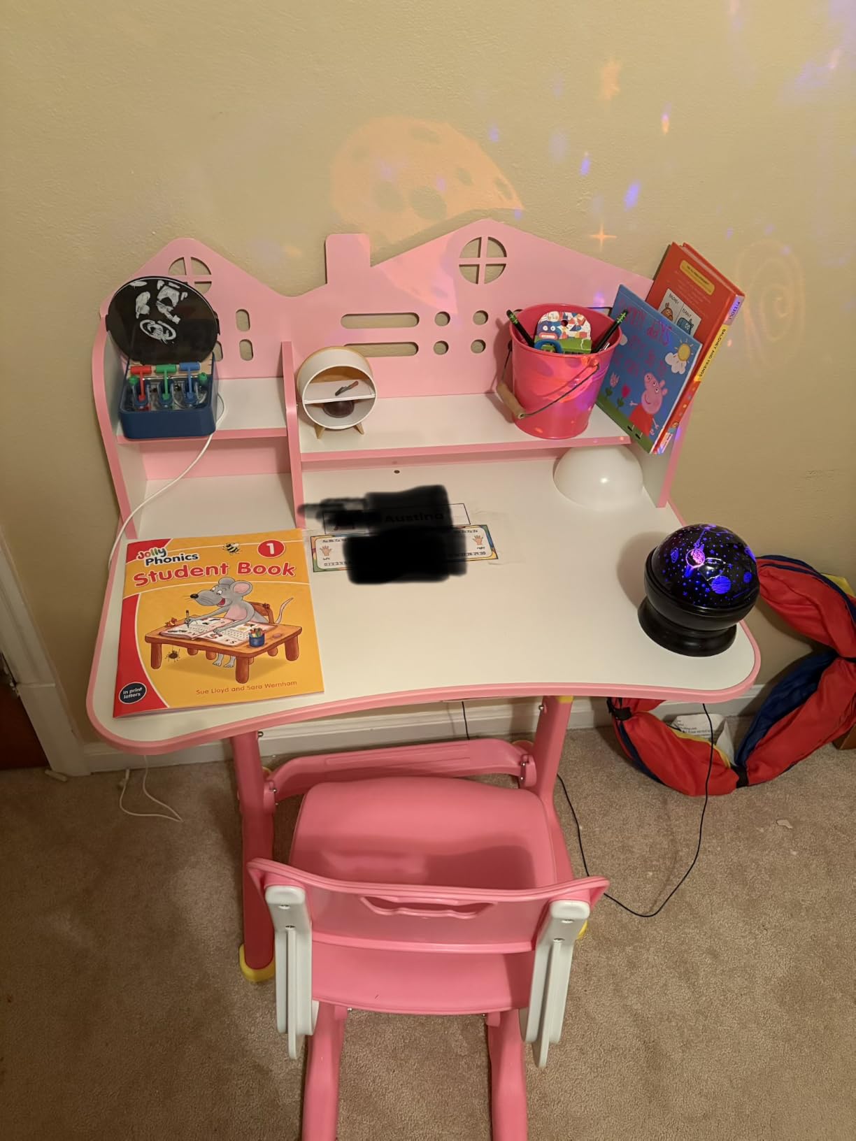 Kids Desk and Chair Set, Height Adjustable Child's School Study Writing Tables, Kids Desk with Bookstand and Storage Drawer, Widened Desktop with Desktop for Boys and Girls customer photo 2