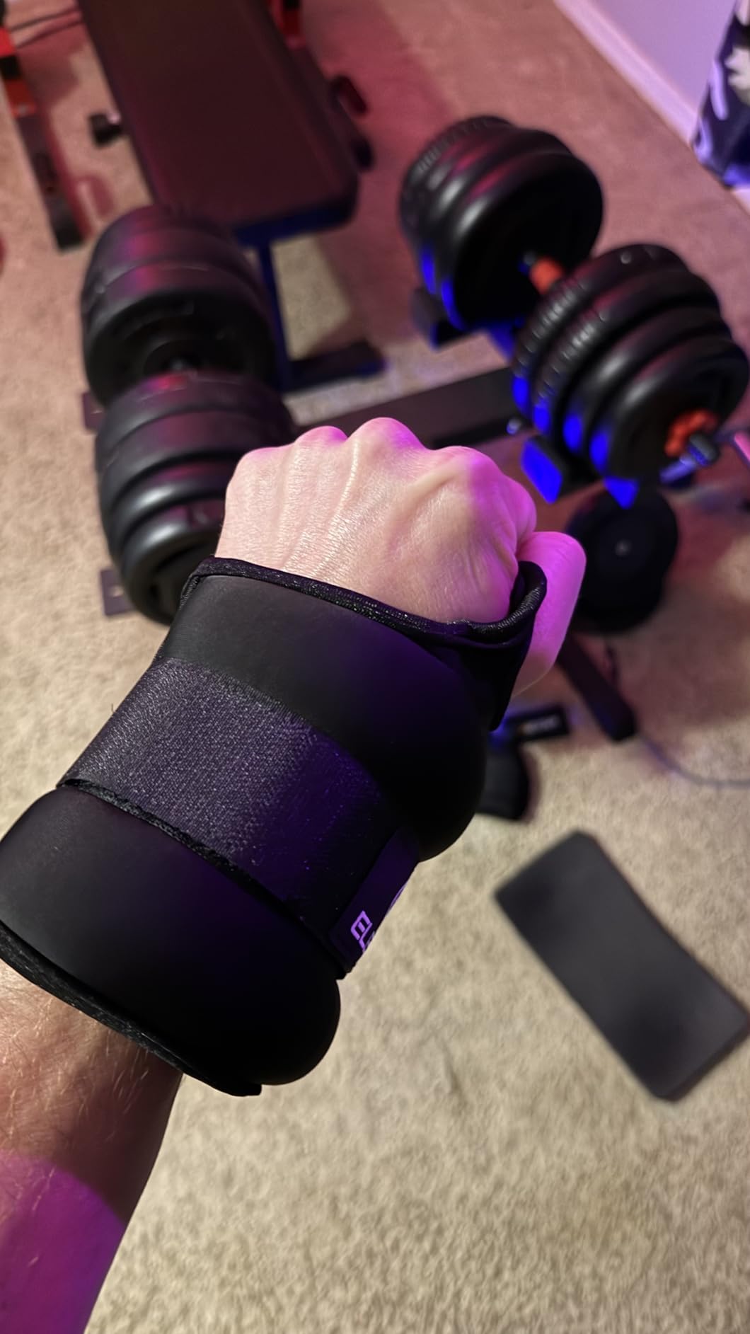 Wrist Weights for Women & Men - 0.5/1/1.5/2/3lb*2 Pairs | Premium ice silk fabric, Thumb loops lock, comfortable & tear resistant. For walking, running, yoga, fitness and more. customer photo 1