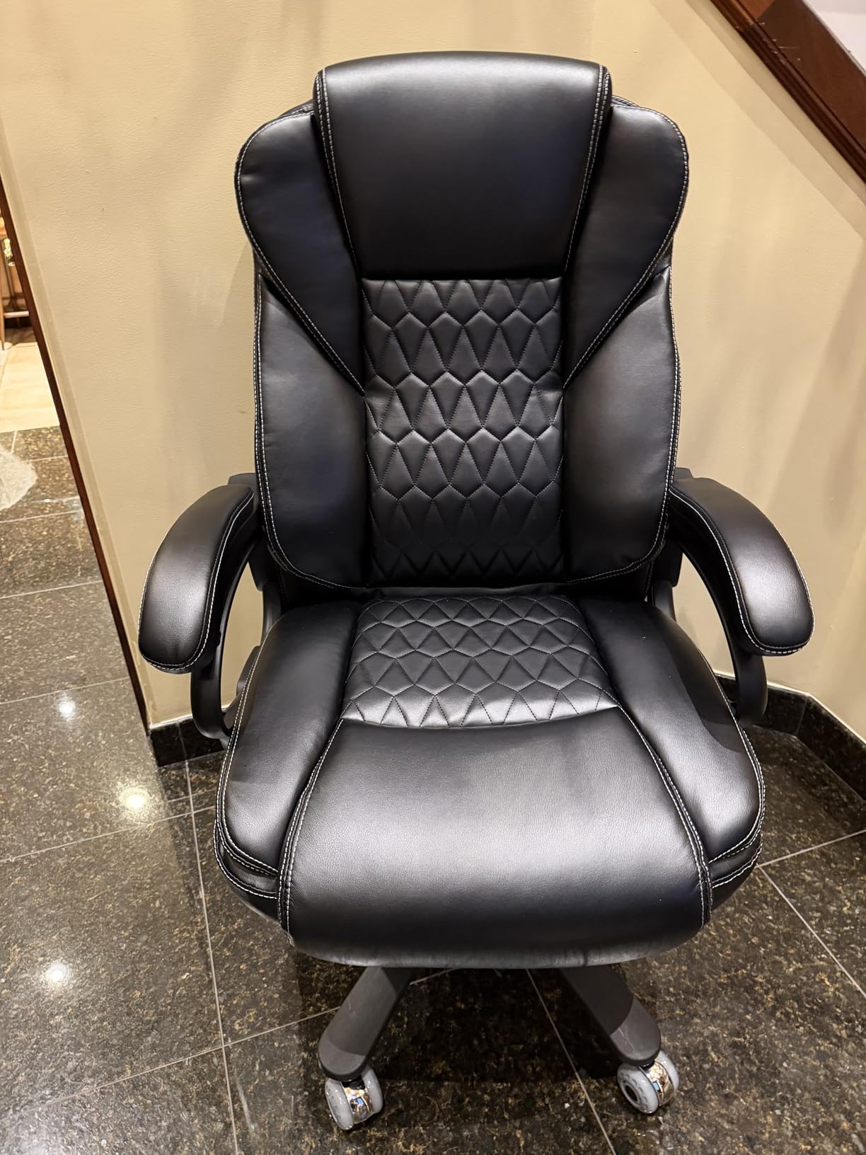 600lbs Big and Tall Office Chair with Pocket Spring Cushion, Ergonomic Heavy Duty Executive Office Desk Chair with Adjustable Lumbar Support, Large Comfy Computer Chair with Dual Rubber Wheel customer photo 2