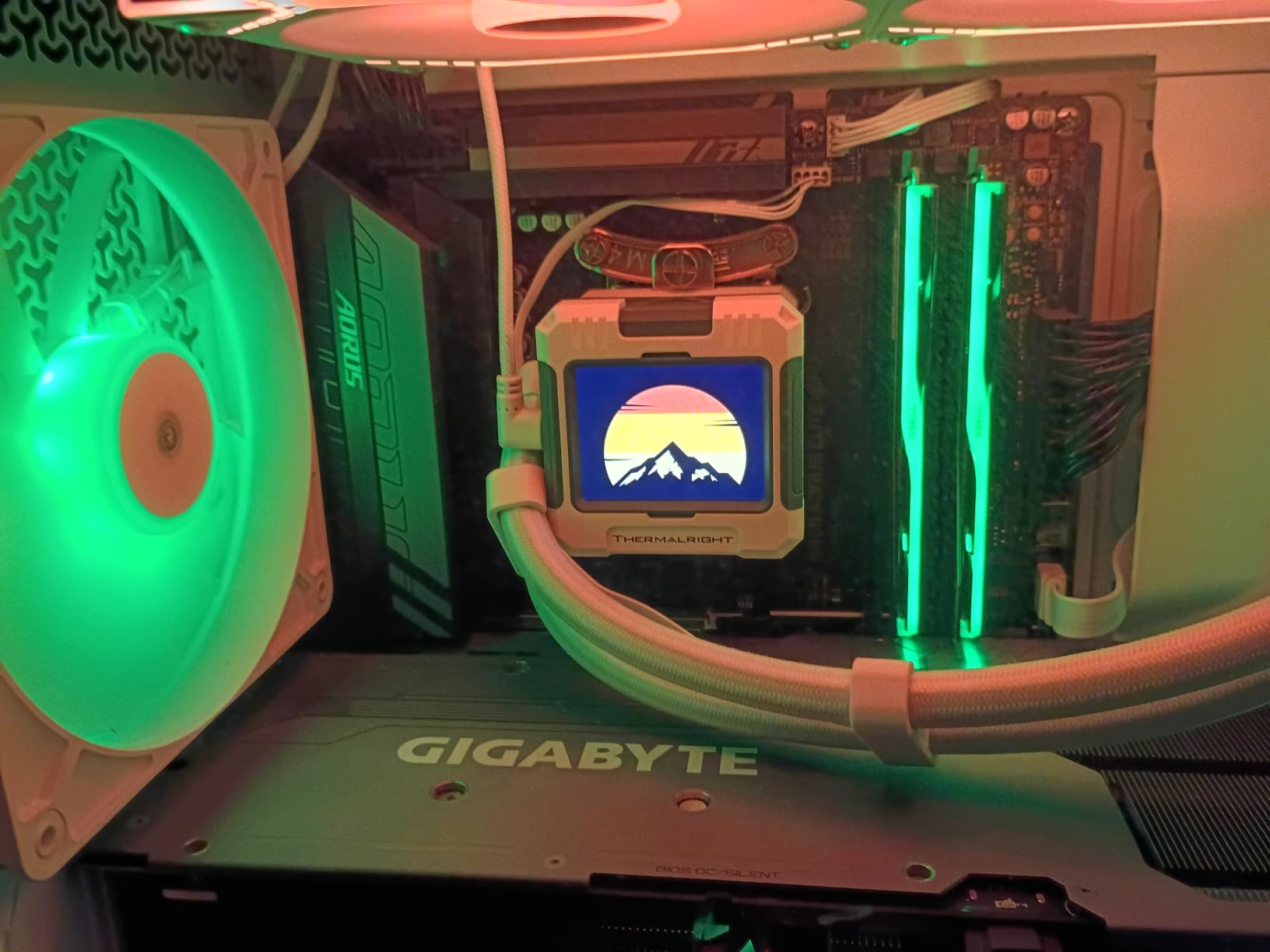 AMD RYZEN 7 9800X3D 8-Core, 16-Thread Desktop Processor customer photo 2