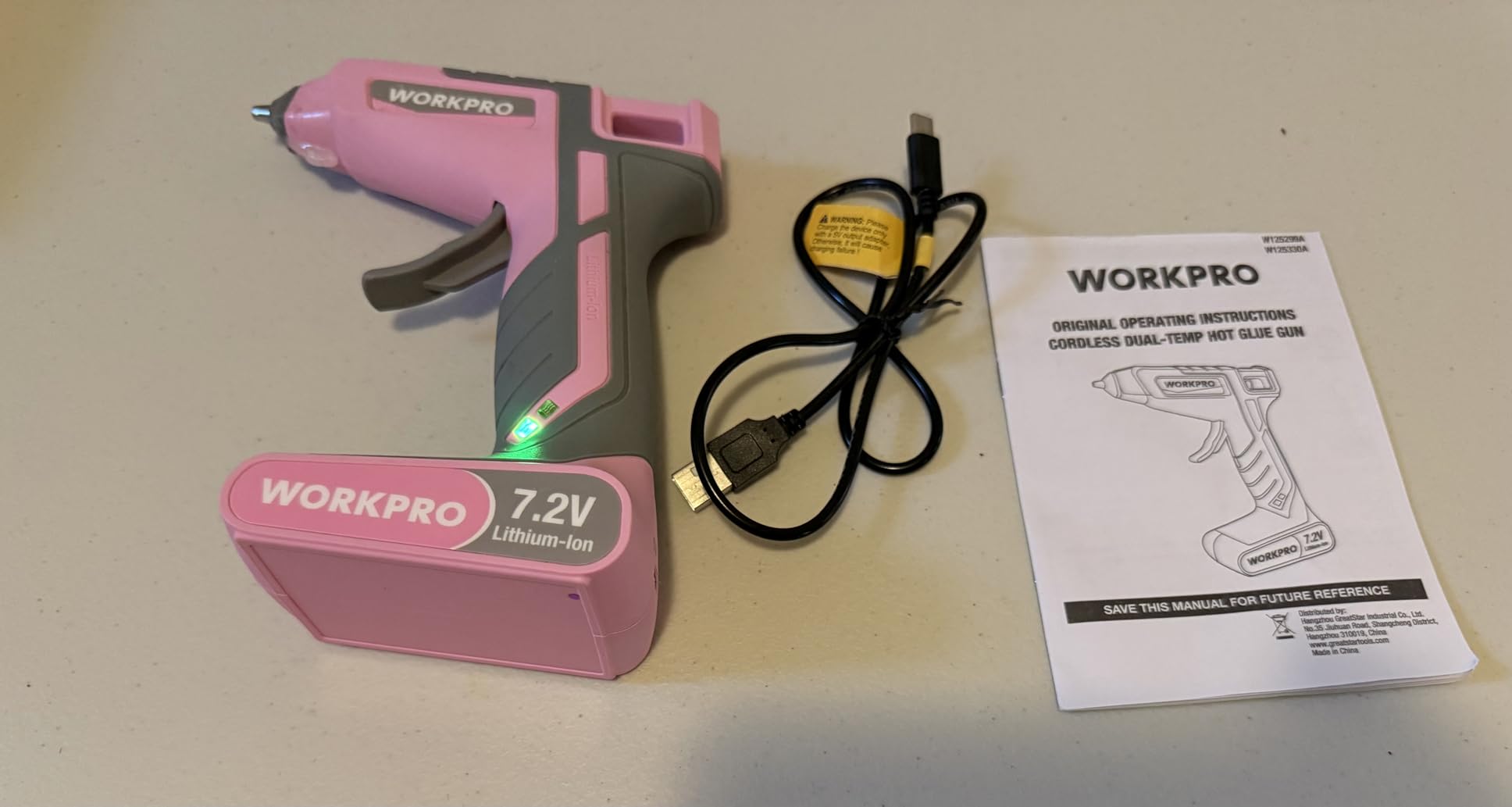 WORKPRO Cordless Hot Glue Gun, 30s Fast Preheating, 7.2V Dual-Temp Glue Gun Kit with 50pcs Glue Gun Sticks, Storage Bag, USB-C Charging Cord, 2600mAh Battery for DIY and Crafting customer photo 2