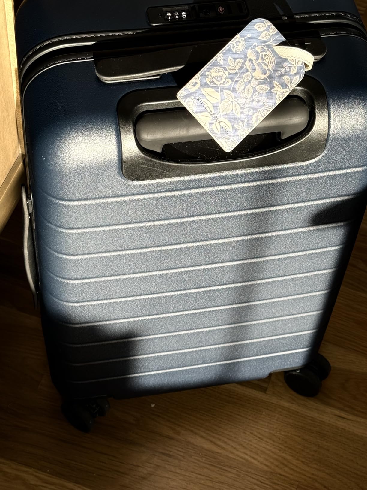 Away The Carry-On Luggage, 22-inch Lightweight Hardside Spinner Suitcase | Durable & Lightweight, Premium 360 Spinner Wheels, Interior Compression System, TSA-Approved Lock, Sea Green customer photo 1