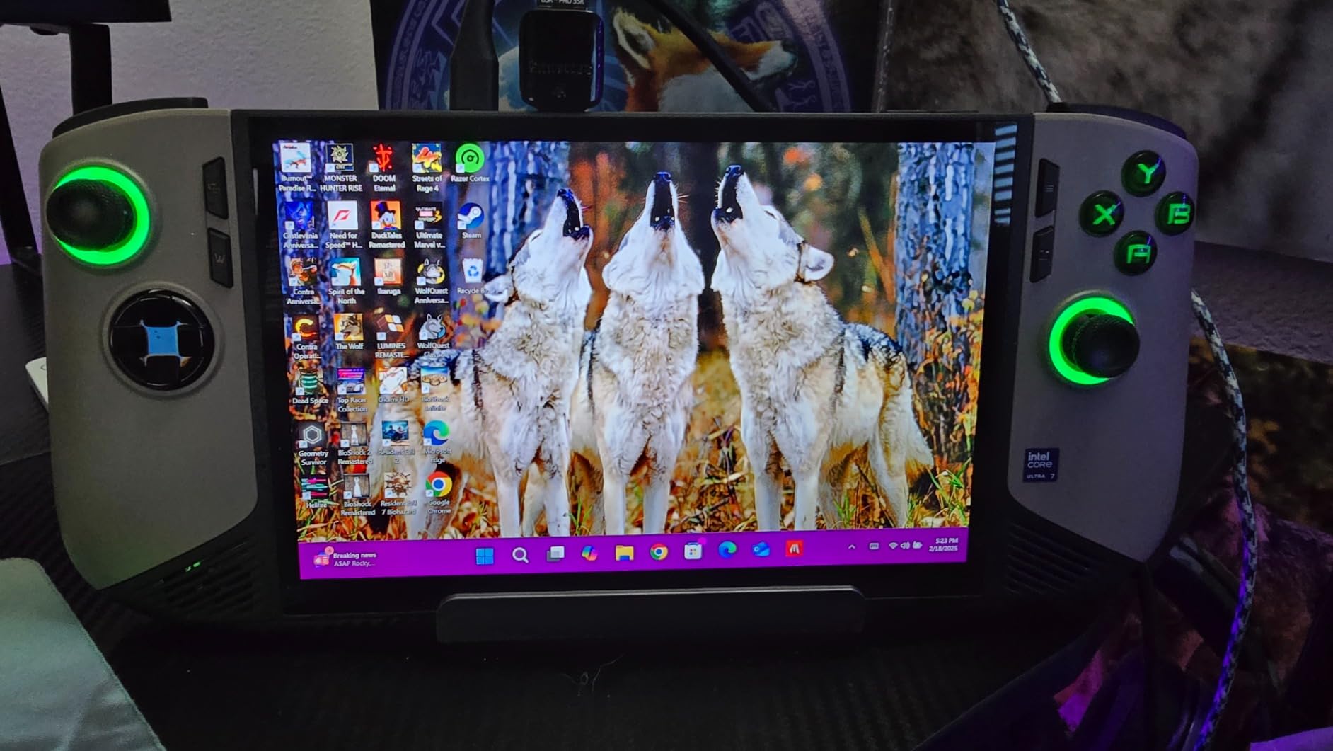 MSI Claw PC Gaming Handheld: Intel Ultra 7-258V, 8