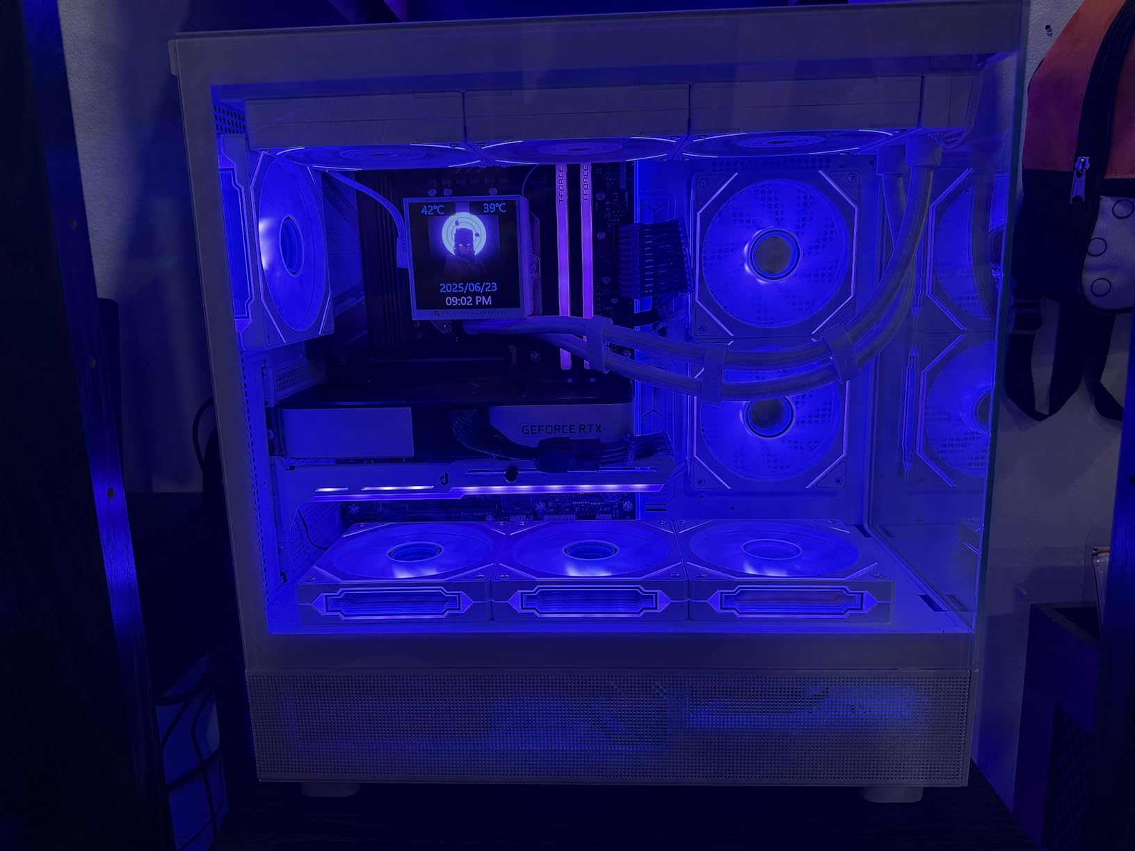 ASUS TUF Gaming ARGB PWM Fan Hub (Connects six case Fans, PWM Fan and RGB Connector, Clear Power and Operation Indicators, Stable Dual SATA Power Support), 2 Year Warranty customer photo 2
