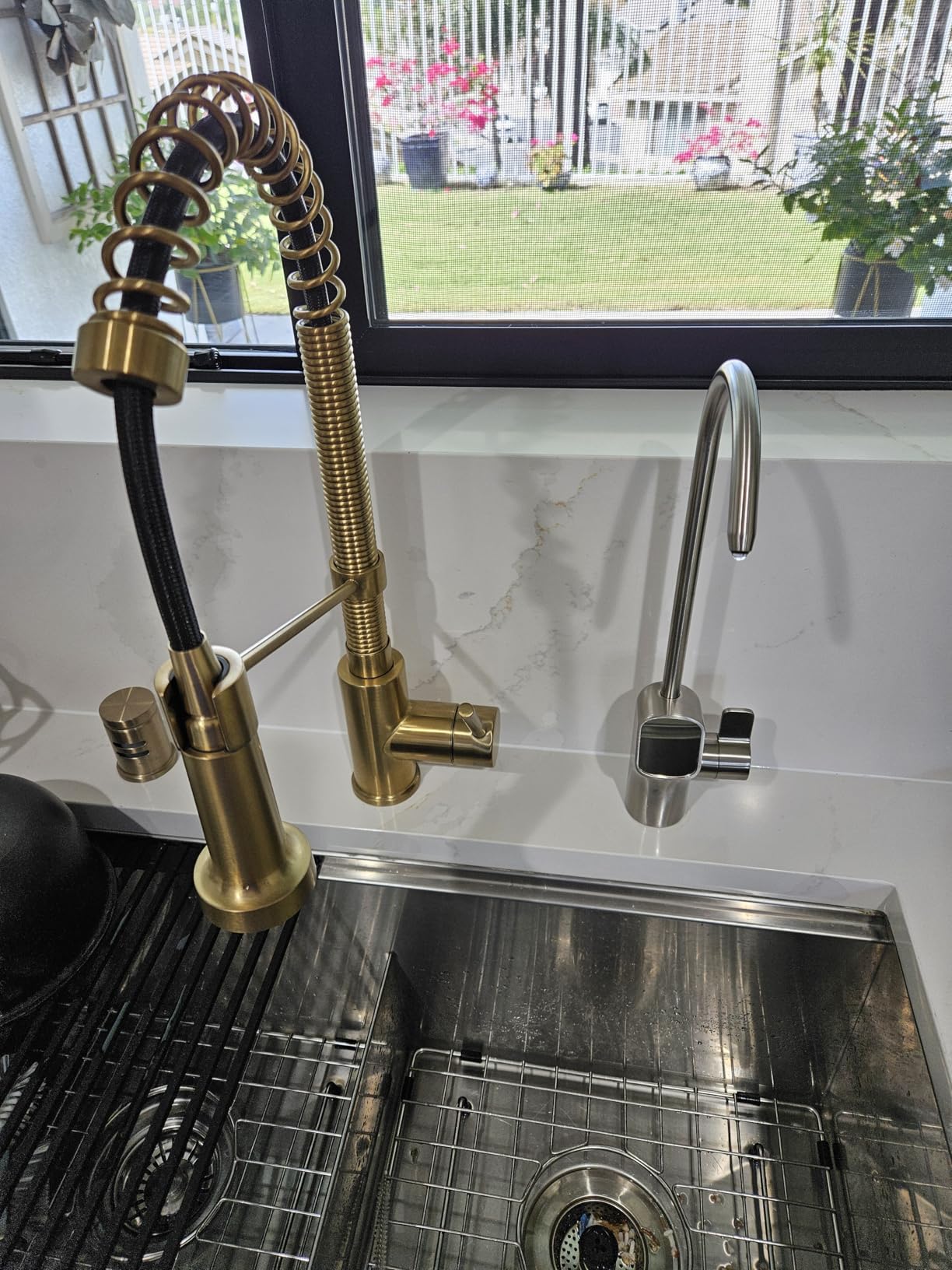 Waterdrop G5P700A Alkaline Mineral Reverse Osmosis Water Filter, 700 GPD | NSF/ANSI 58 & 372 Certified, 8-Stage RO Water Filtration System, 2:1 Pure to Drain, Tankless RO System with Smart LED Faucet customer photo 2