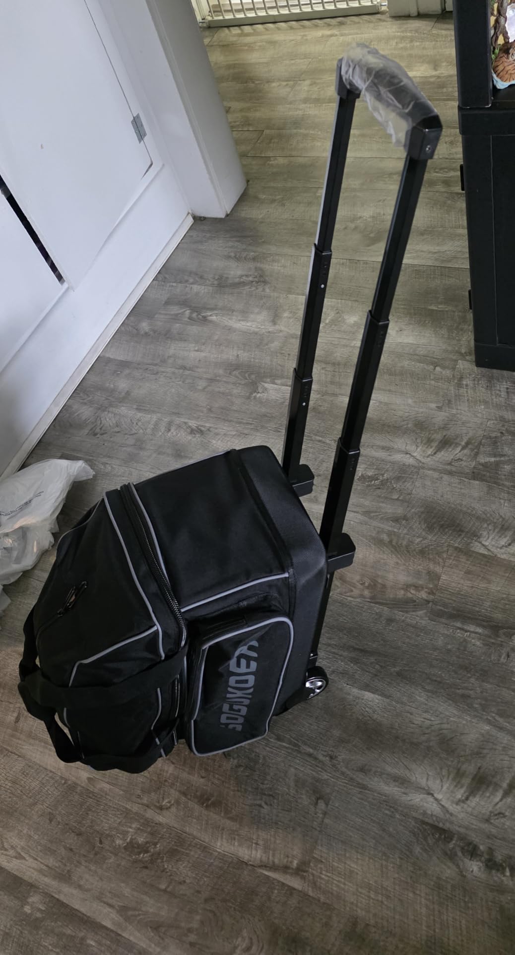 2 Bowling ball Bag with Wheels, Lightweight Trolley Double Ball Bowling bag with Large Separate Shoe Compartment and Oversized Accessory Pocket, Retractable Handle Extends To 39.5