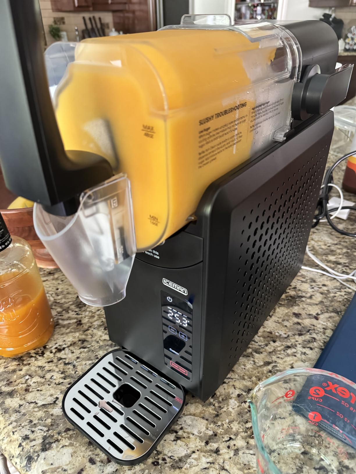 Iceman by Chefman Slush-Ease 68oz Slushie Machine, 48oz Liquid Capacity Frozen Drink Maker & Slushy Machine with 5 Presets and LED Display, Perfect for Frozen Margaritas, Frappes, Smoothies & Shakes customer photo 1