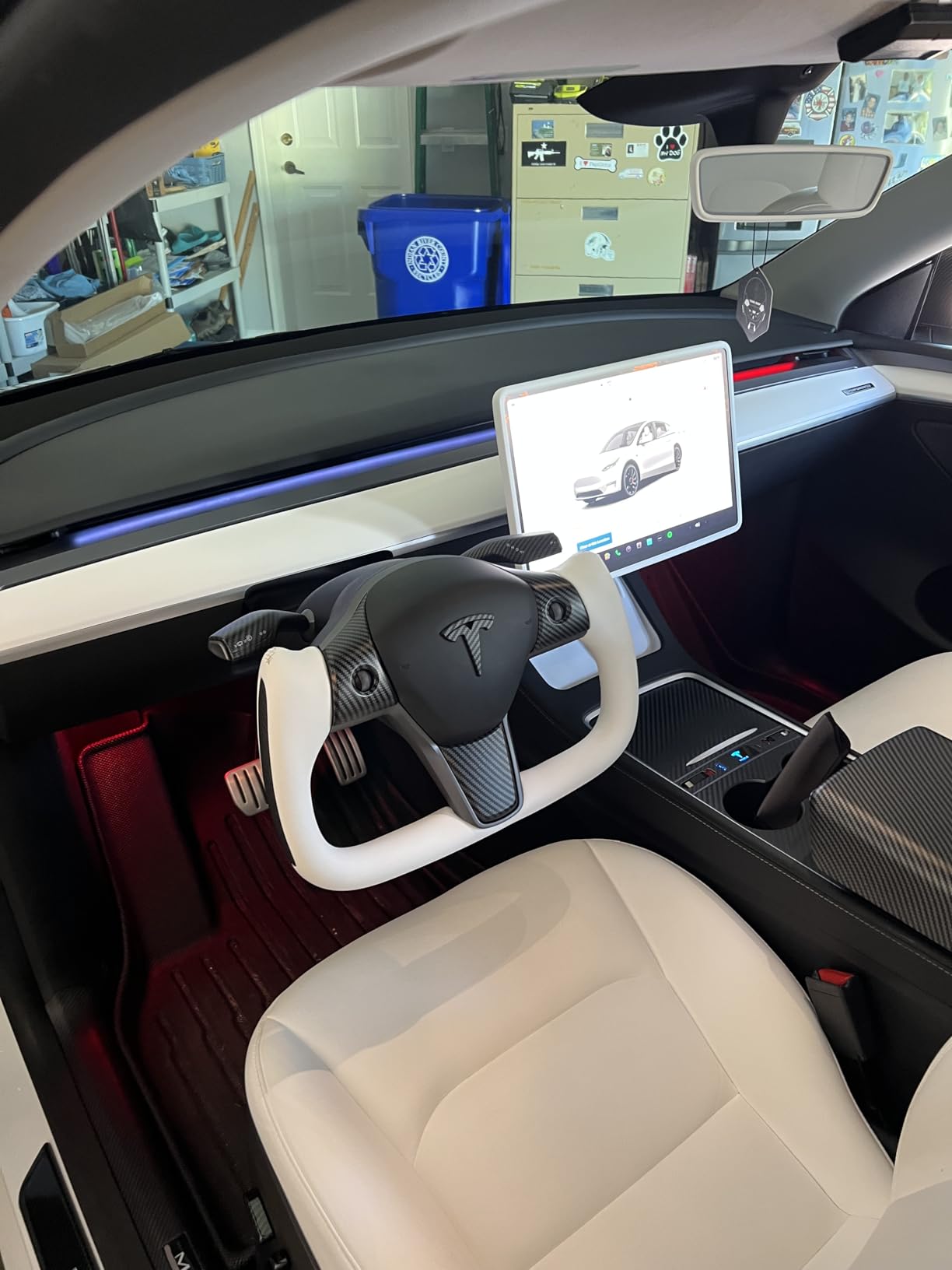 Tlyard Yoke Steering Wheel Personalized for Tesla 3 Y, Black Nappa Leather with Glossy Carbon Fiber for Tesla Model 3 2017-2023, Model Y 2019-2024 With Heating Function customer photo 1