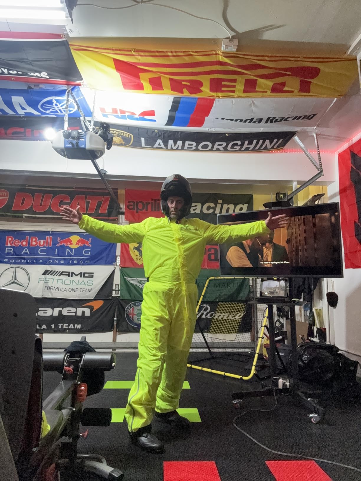 Alpinestars Hurricane Rain V2 Waterproof Motorcycle Suit, Lightweight Rain Gear with Reflective Safety Features for Riders customer photo 1